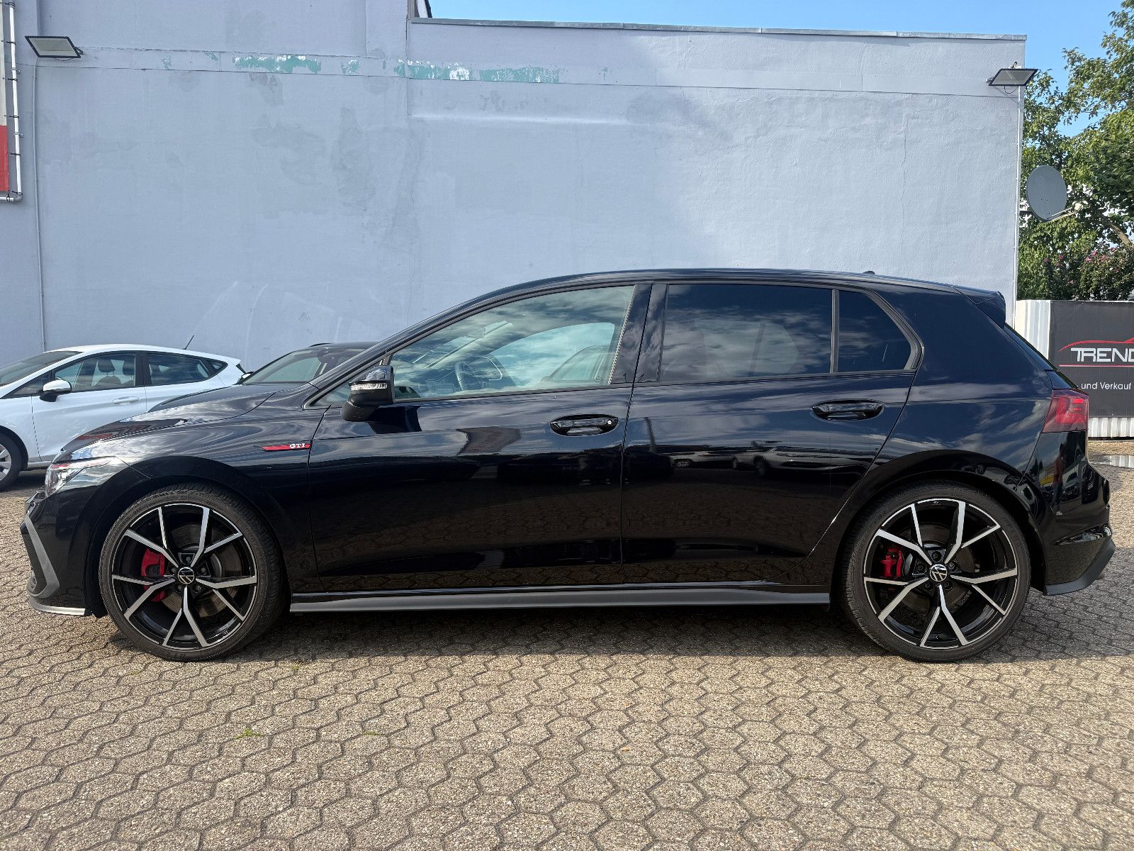 Fahrzeugabbildung Volkswagen Golf VIII Lim. GTI*ACC*Harmann Kardon*CAM*Matrix