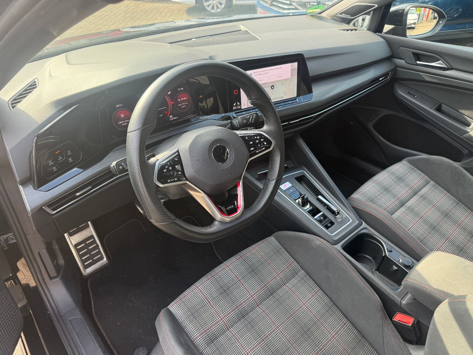 Fahrzeugabbildung Volkswagen Golf VIII Lim. GTI*ACC*Harmann Kardon*CAM*Matrix