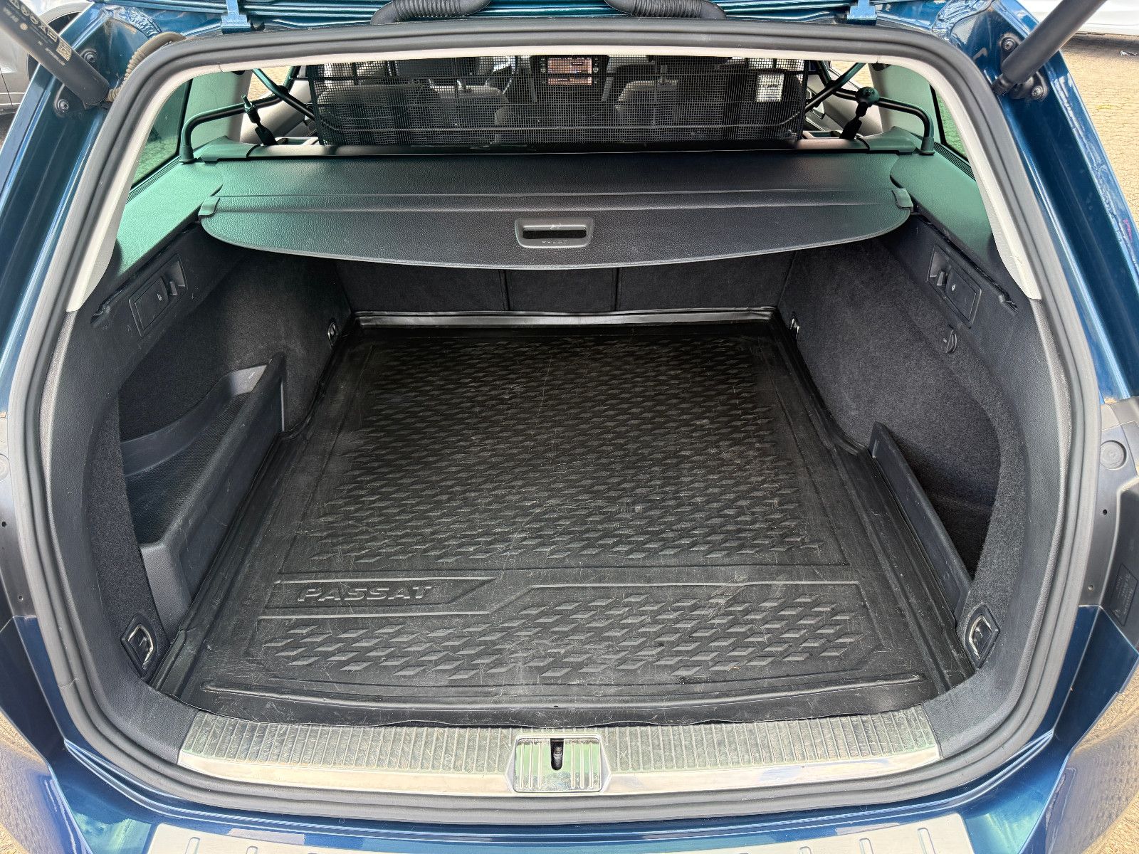 Fahrzeugabbildung Volkswagen Passat Variant Business*ACC*Headup*Harmann Kardo