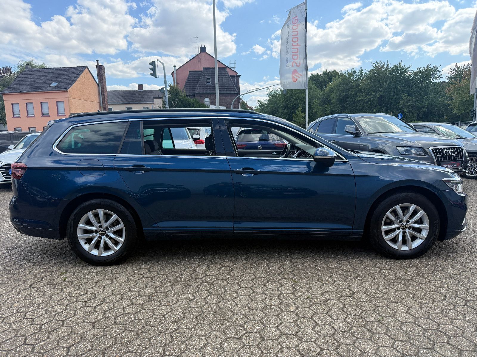 Fahrzeugabbildung Volkswagen Passat Variant Business*ACC*Headup*Harmann Kardo