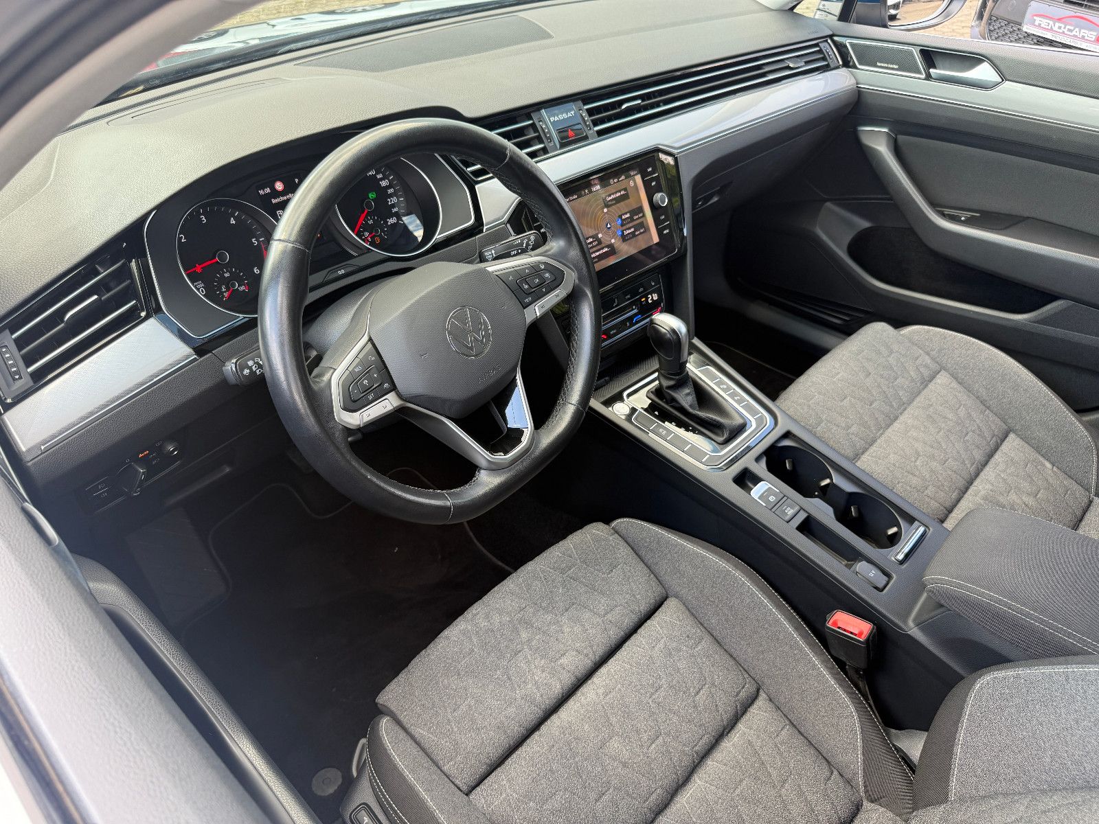 Fahrzeugabbildung Volkswagen Passat Variant Business*ACC*Headup*Harmann Kardo