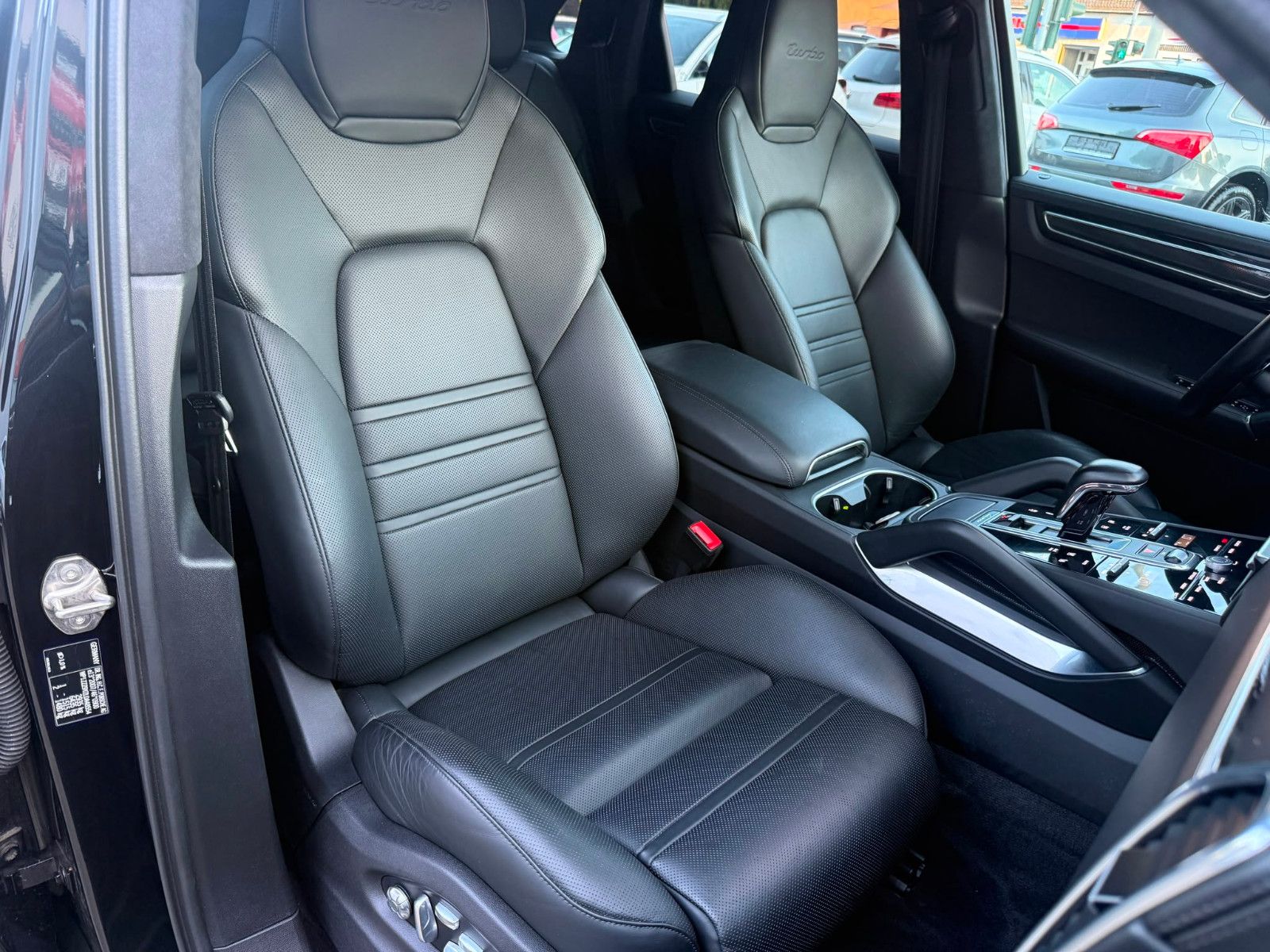 Fahrzeugabbildung Porsche Cayenne Turbo*Headup*Softclose*Bose*Pano*VOLL
