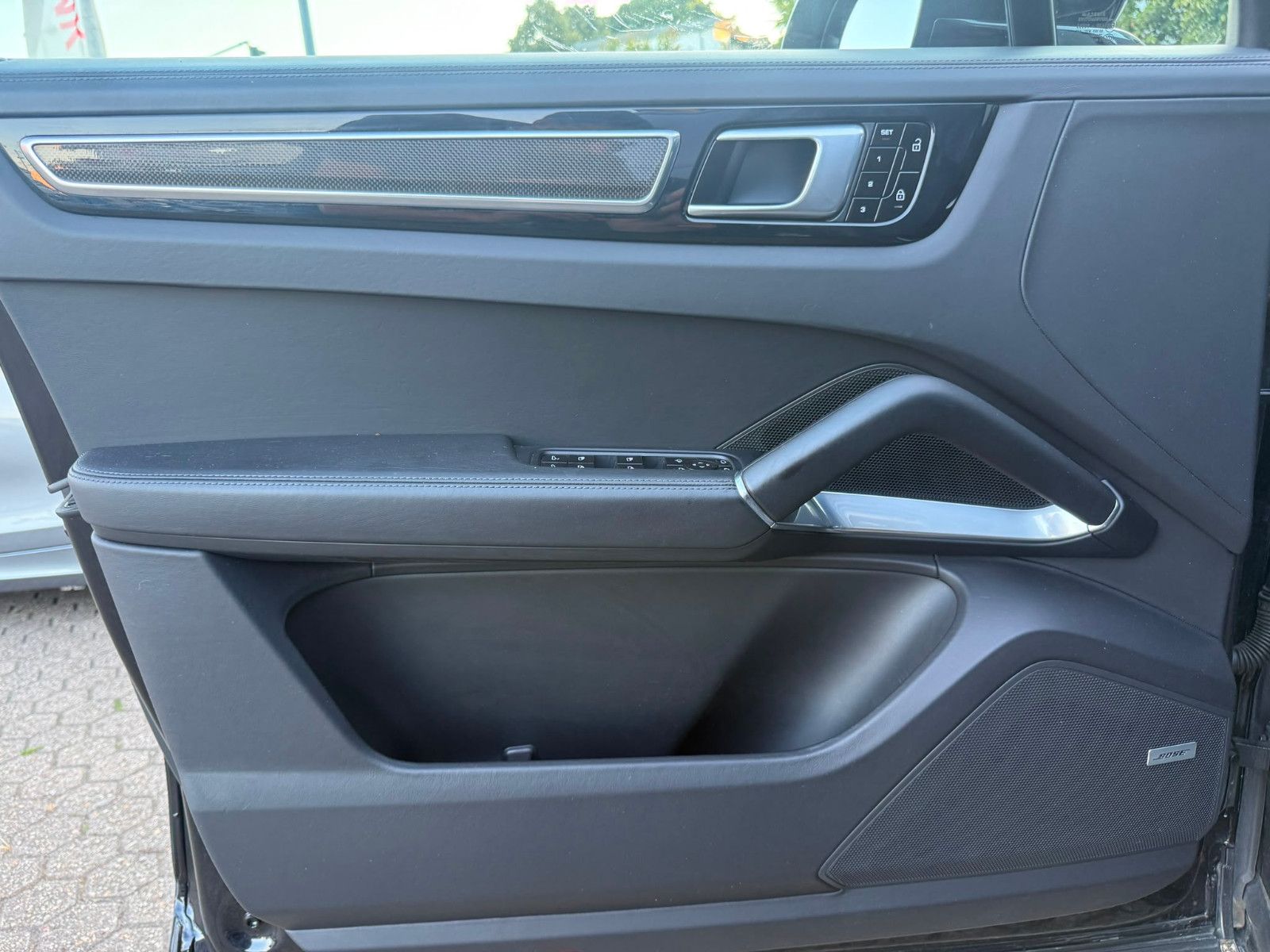 Fahrzeugabbildung Porsche Cayenne Turbo*Headup*Softclose*Bose*Pano*VOLL