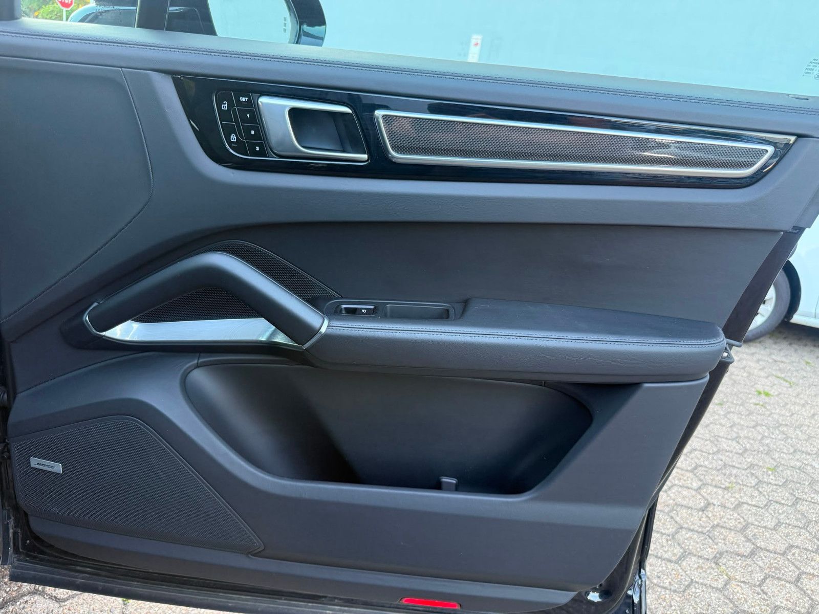 Fahrzeugabbildung Porsche Cayenne Turbo*Headup*Softclose*Bose*Pano*VOLL