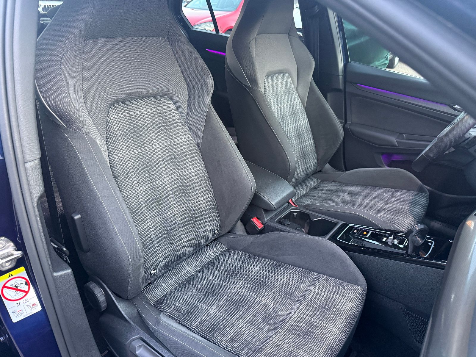 Fahrzeugabbildung Volkswagen Golf VIII Lim. GTD*ACC*AHK*IQ Light*Harmann Kard