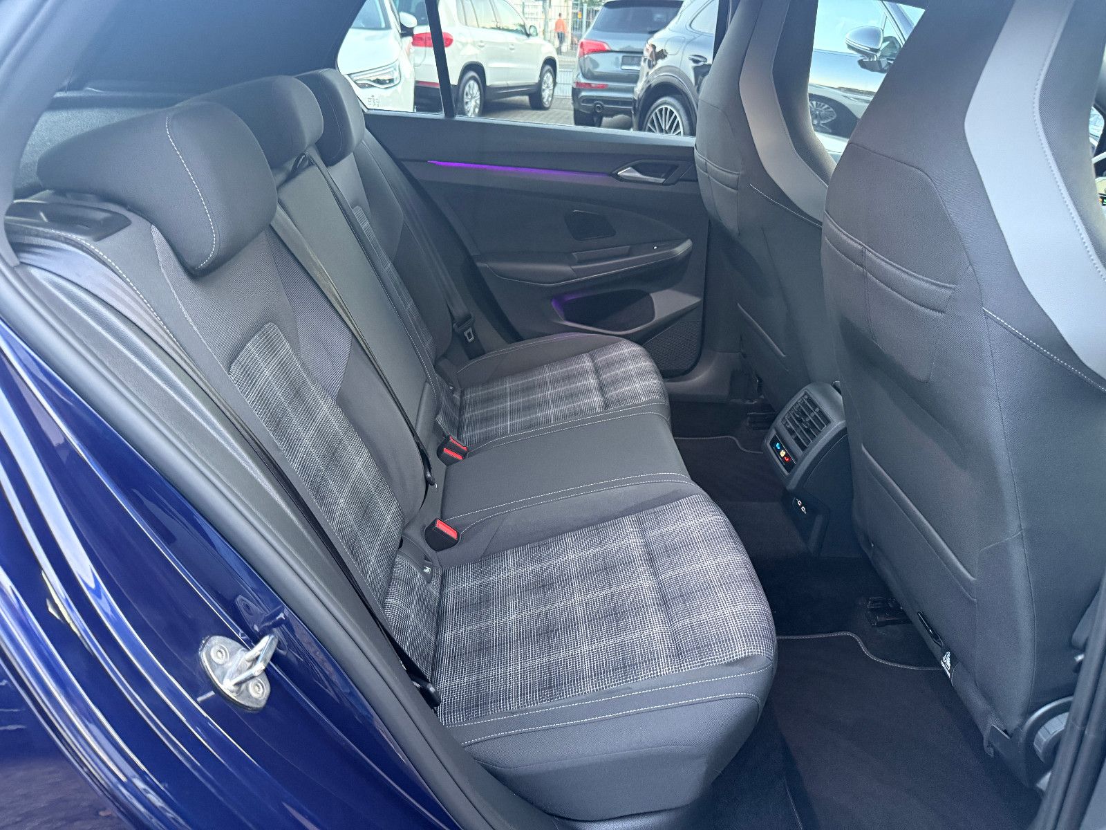 Fahrzeugabbildung Volkswagen Golf VIII Lim. GTD*ACC*AHK*IQ Light*Harmann Kard