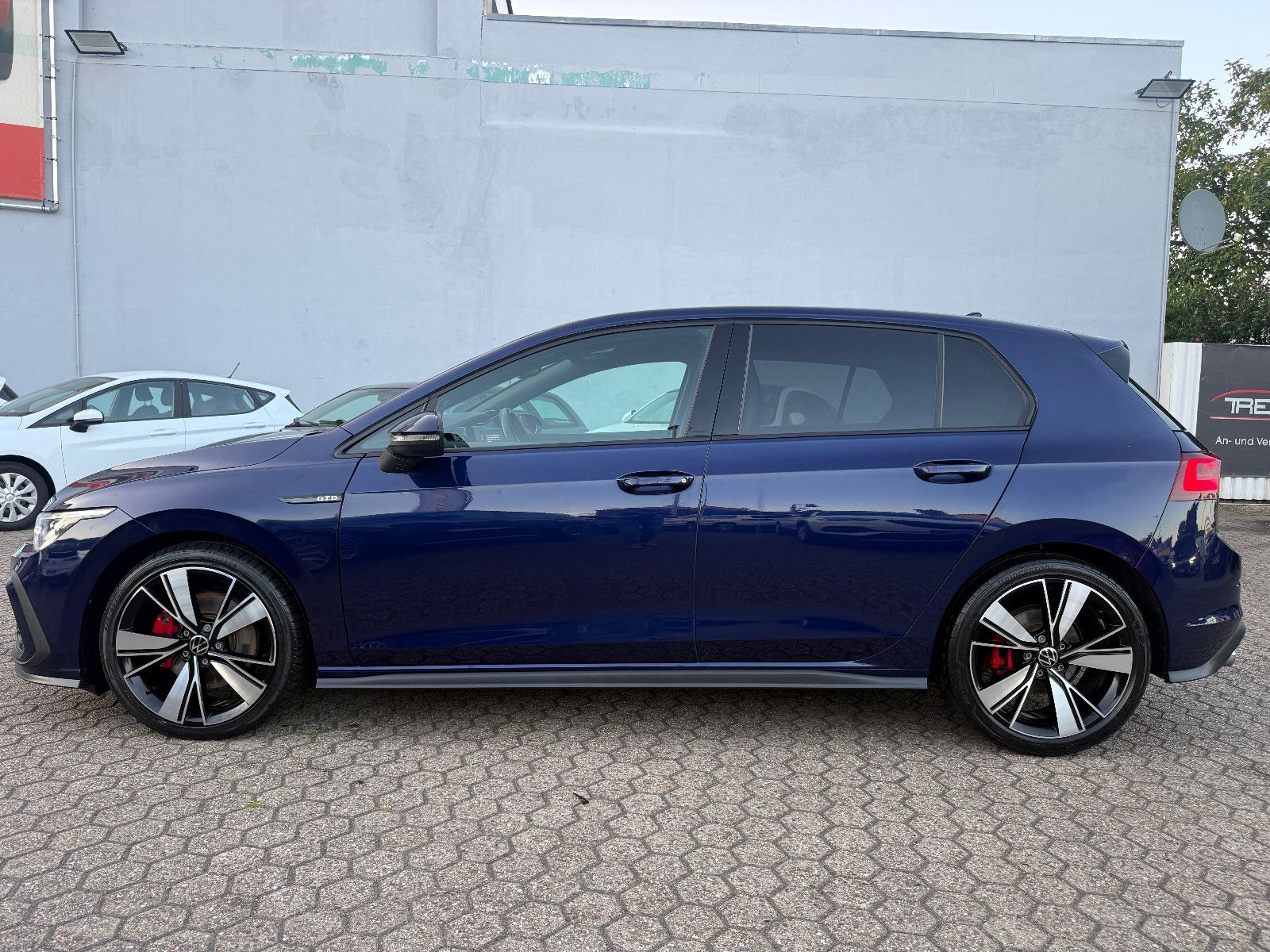Fahrzeugabbildung Volkswagen Golf VIII Lim. GTD*ACC*AHK*IQ Light*Harmann Kard