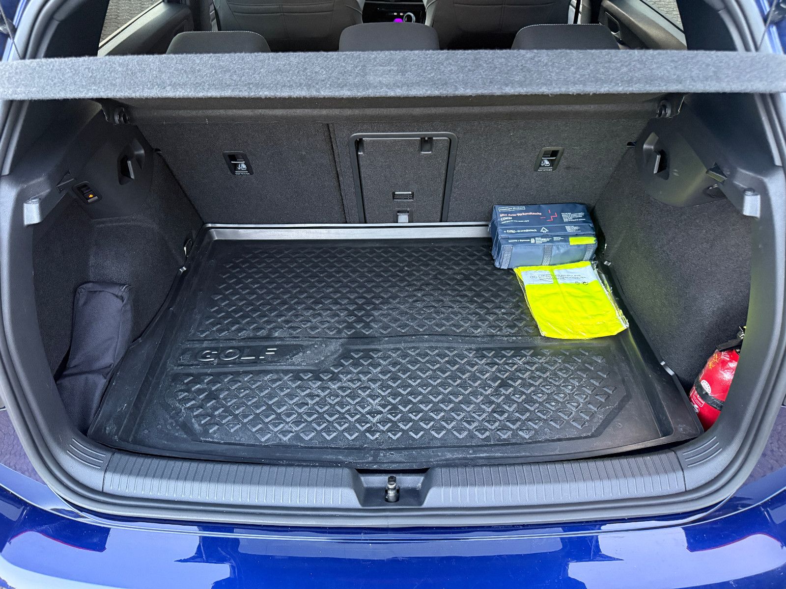 Fahrzeugabbildung Volkswagen Golf VIII Lim. GTD*ACC*AHK*IQ Light*Harmann Kard
