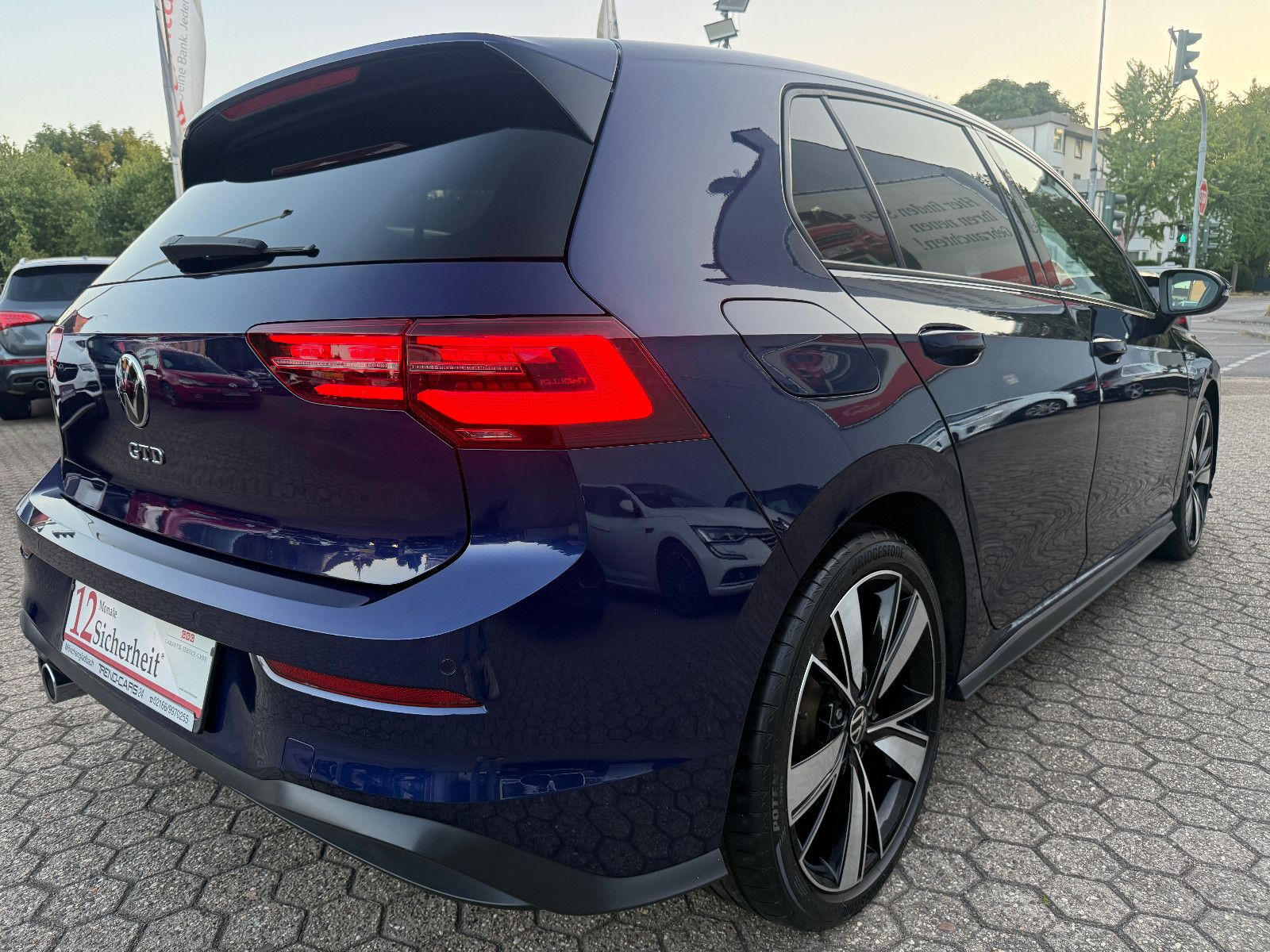 Fahrzeugabbildung Volkswagen Golf VIII Lim. GTD*ACC*AHK*IQ Light*Harmann Kard