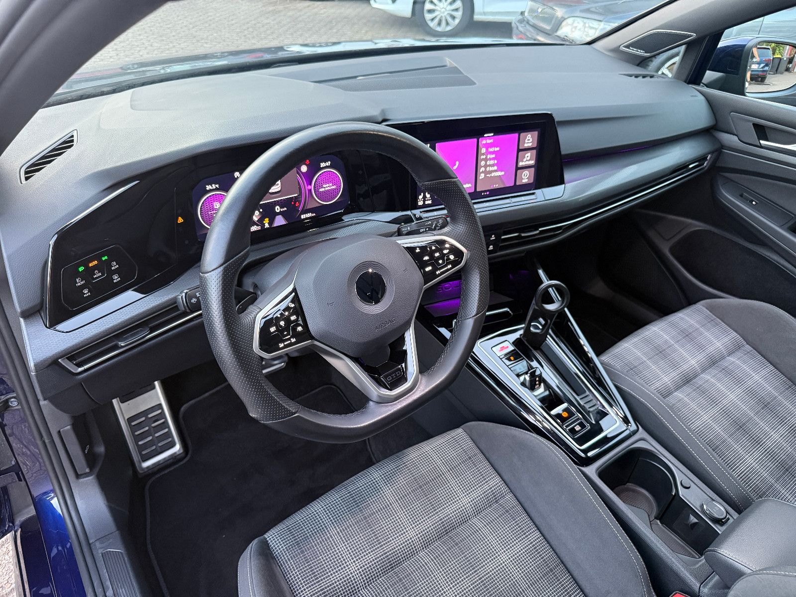 Fahrzeugabbildung Volkswagen Golf VIII Lim. GTD*ACC*AHK*IQ Light*Harmann Kard