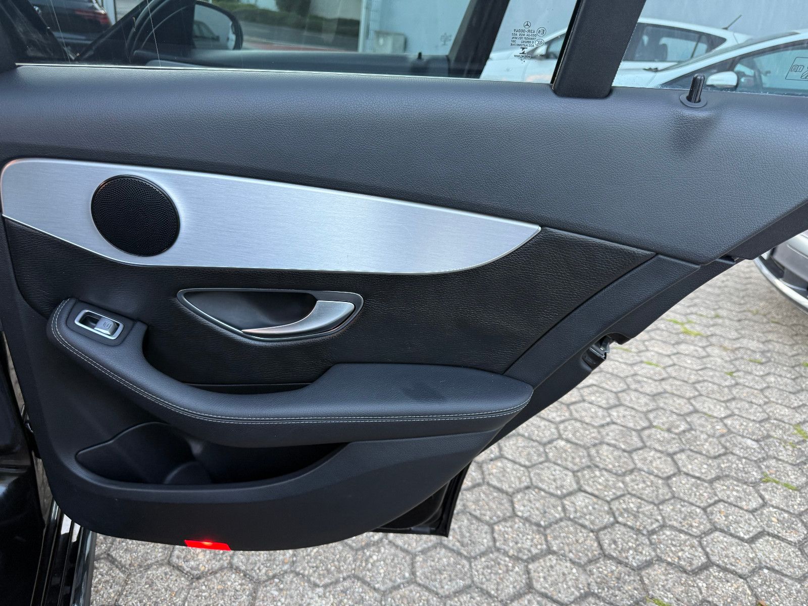 Fahrzeugabbildung Mercedes-Benz C 220 C Limousine C 220 BlueTec *AMG*PANO