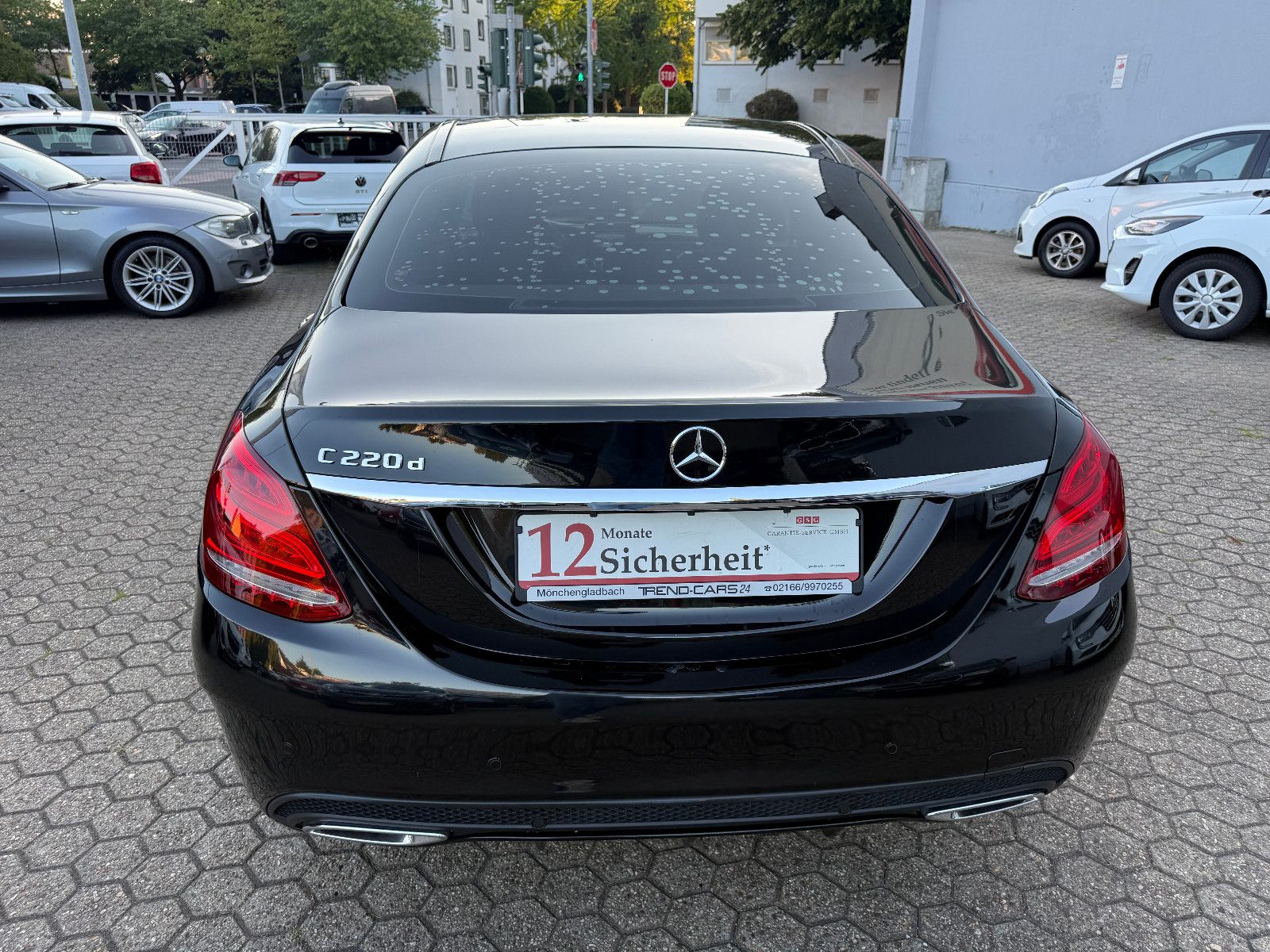 Fahrzeugabbildung Mercedes-Benz C 220 C Limousine C 220 BlueTec *AMG*PANO