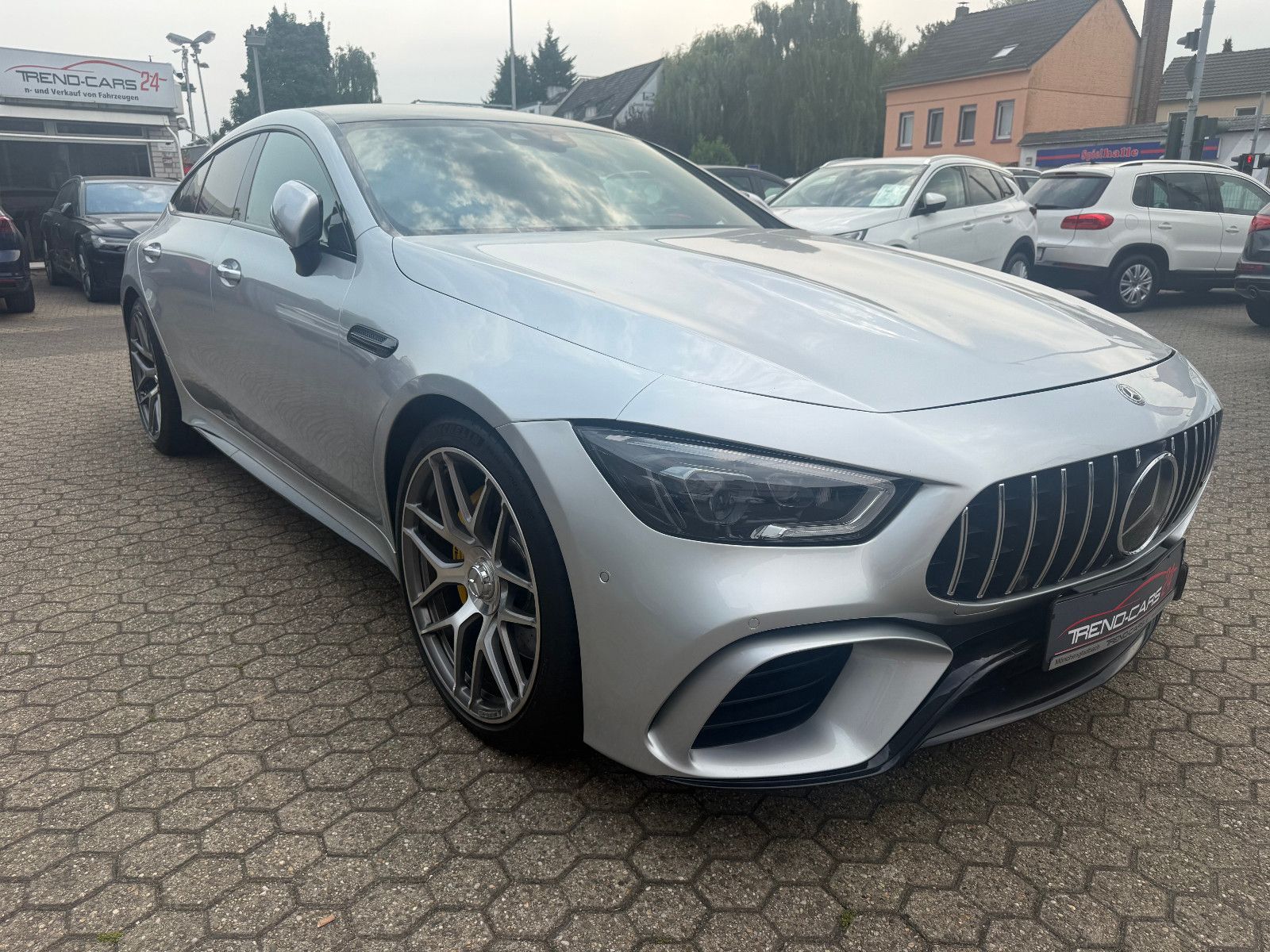 Fahrzeugabbildung Mercedes-Benz AMG GT 4-trg. 63 S 4Matic *PANO*BURMESTER*HUD*