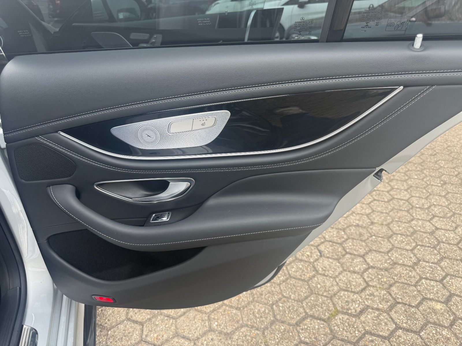Fahrzeugabbildung Mercedes-Benz AMG GT 4-trg. 63 S 4Matic *PANO*BURMESTER*HUD*