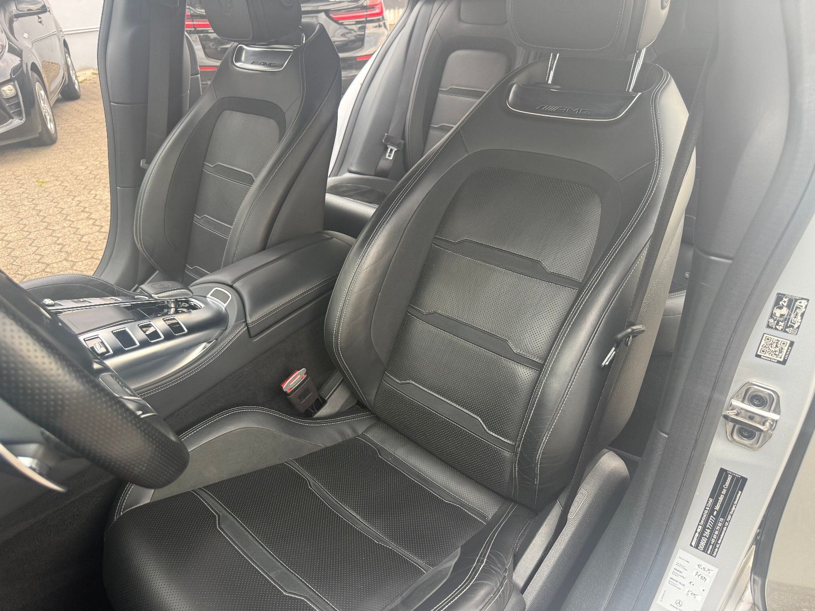 Fahrzeugabbildung Mercedes-Benz AMG GT 4-trg. 63 S 4Matic *PANO*BURMESTER*HUD*