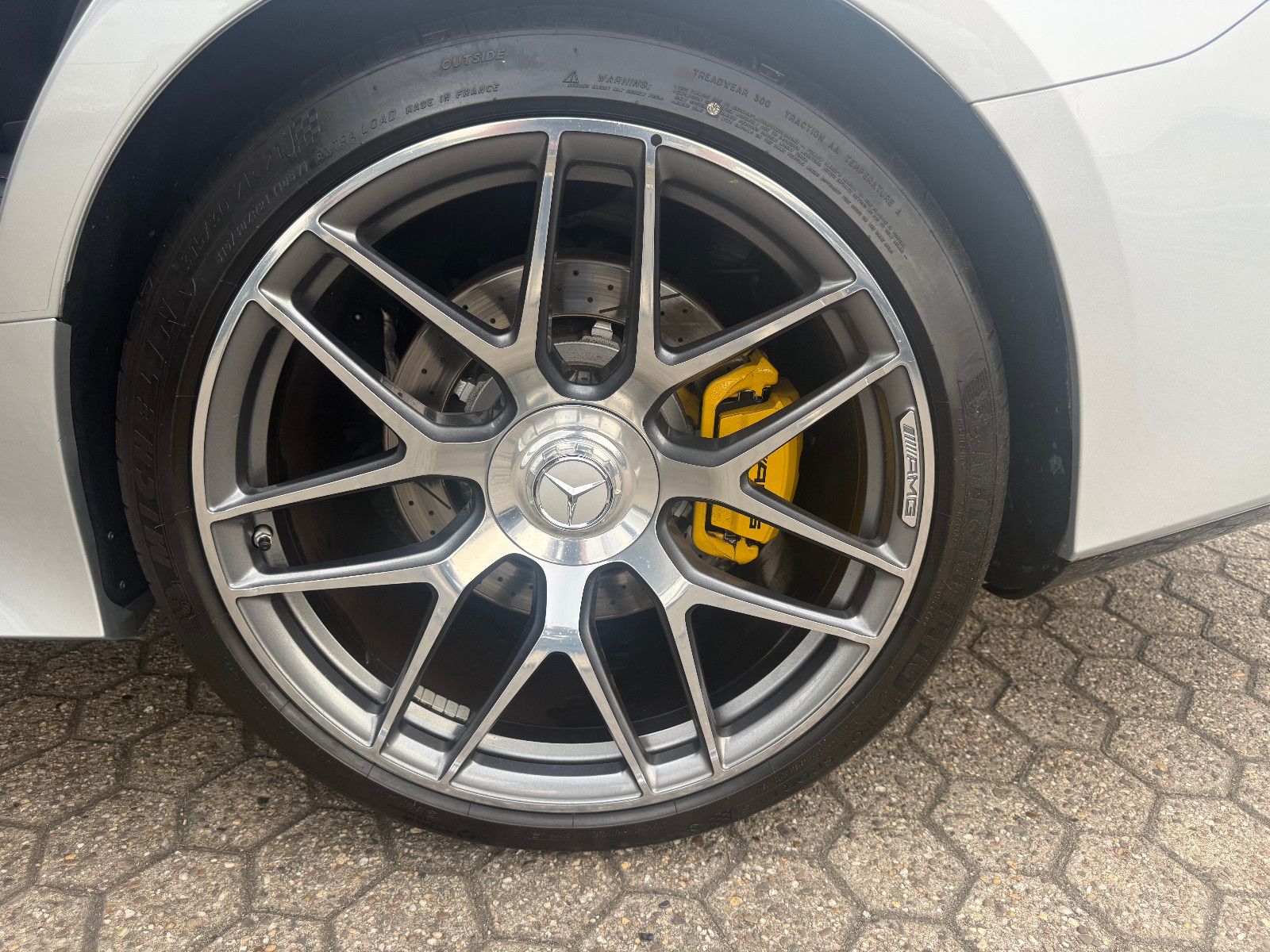 Fahrzeugabbildung Mercedes-Benz AMG GT 4-trg. 63 S 4Matic *PANO*BURMESTER*HUD*