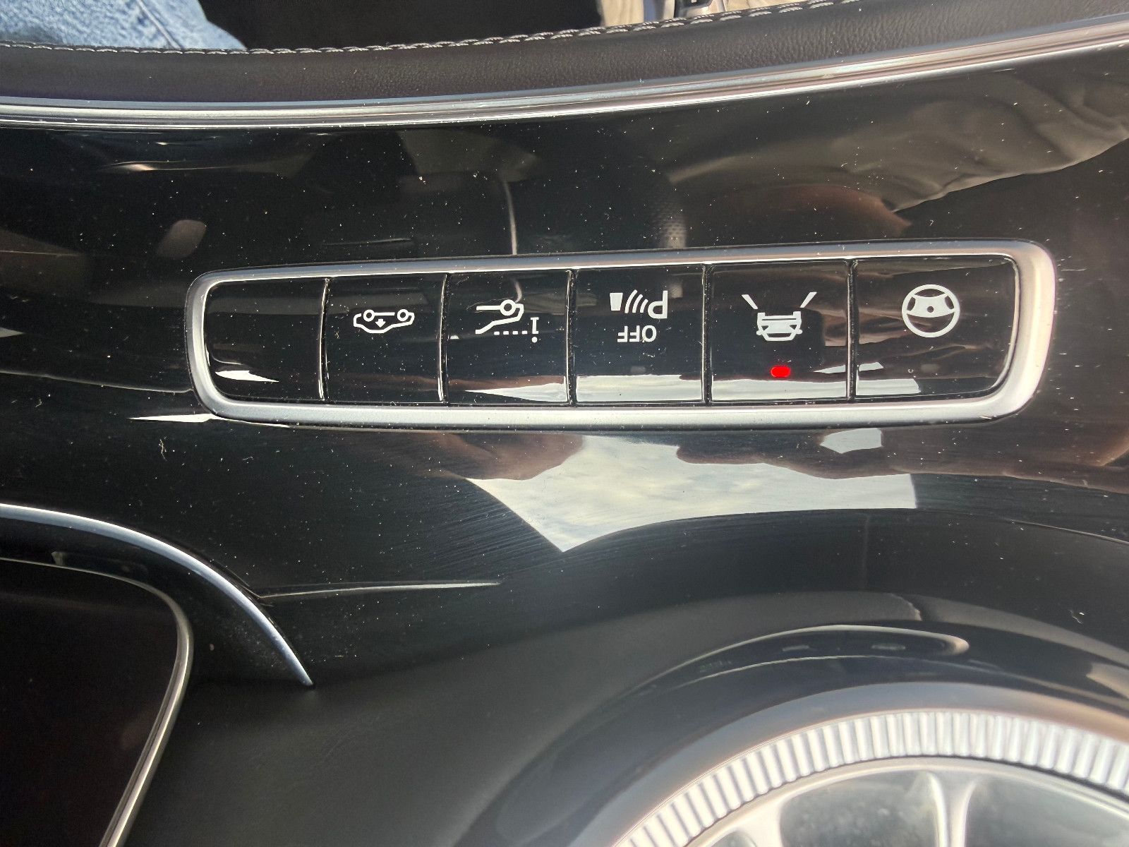 Fahrzeugabbildung Mercedes-Benz AMG GT 4-trg. 63 S 4Matic *PANO*BURMESTER*HUD*