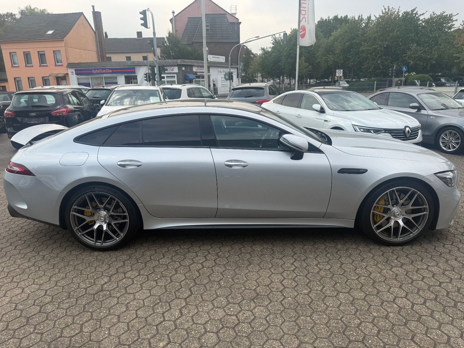Fahrzeugabbildung Mercedes-Benz AMG GT 4-trg. 63 S 4Matic *PANO*BURMESTER*HUD*