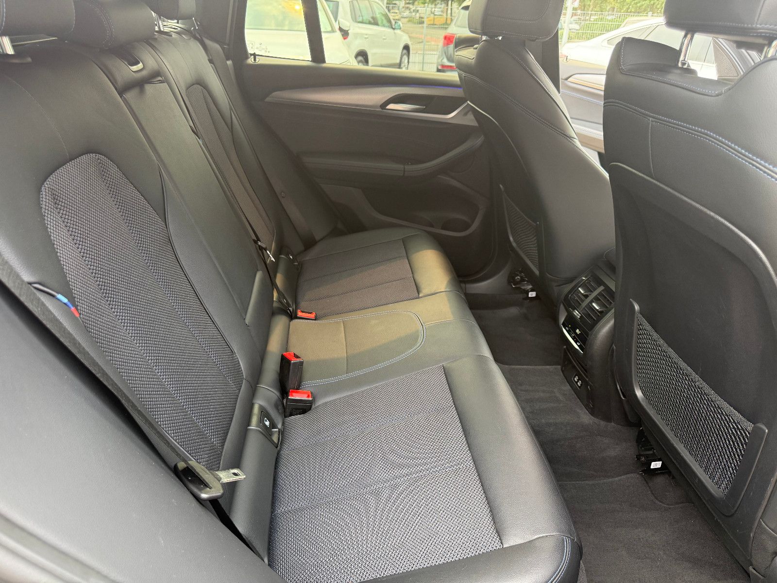 Fahrzeugabbildung BMW X3 xDrive 20 d M Sport*AHK*
