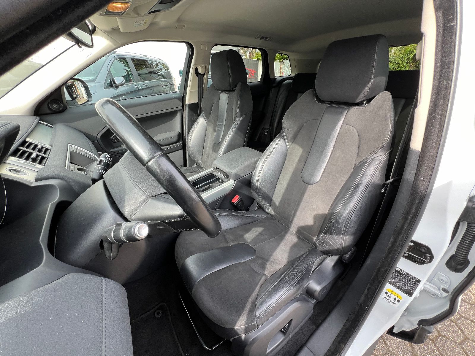 Fahrzeugabbildung Land Rover Range Rover Evoque Pure*