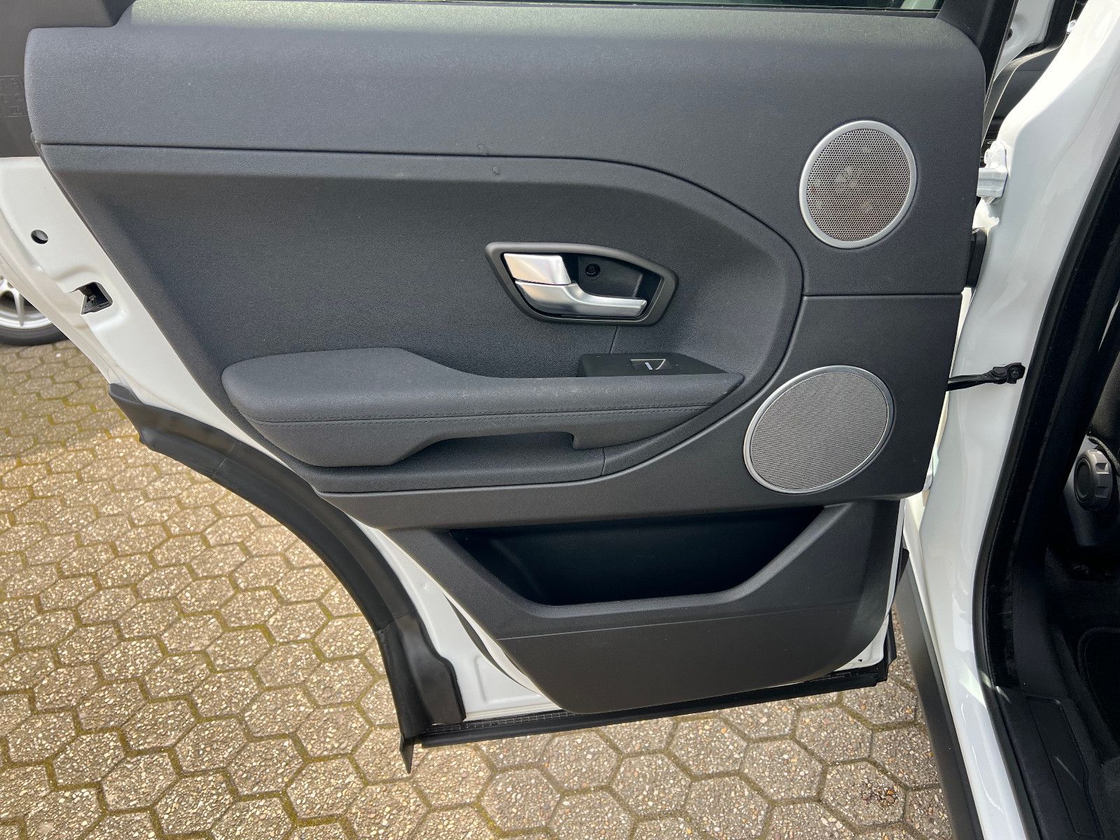 Fahrzeugabbildung Land Rover Range Rover Evoque Pure*