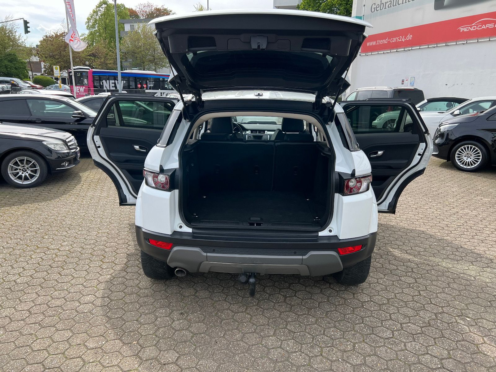 Fahrzeugabbildung Land Rover Range Rover Evoque Pure*