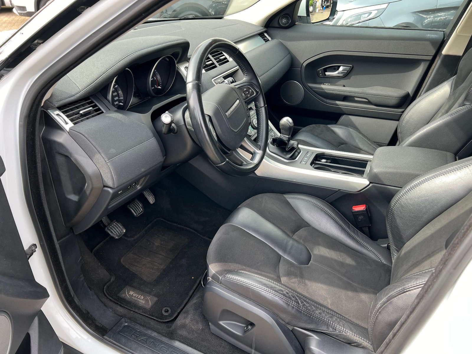 Fahrzeugabbildung Land Rover Range Rover Evoque Pure*