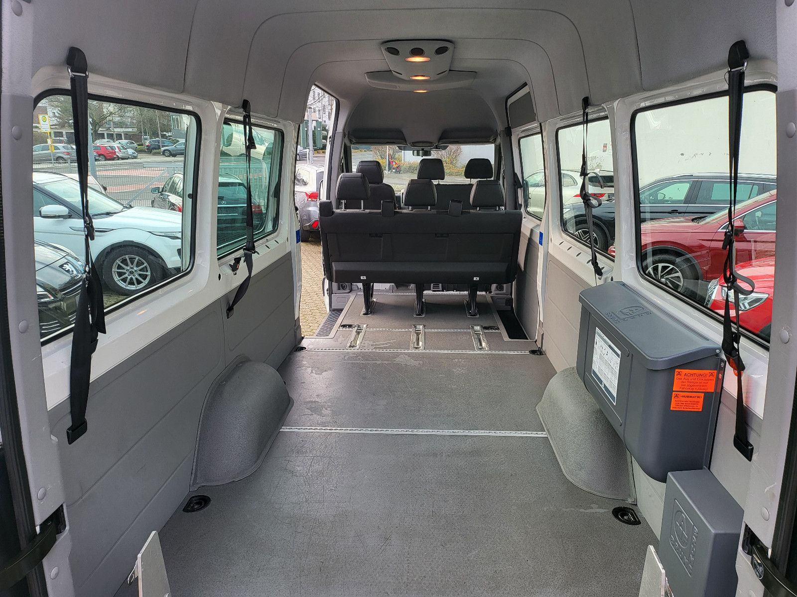 Fahrzeugabbildung Volkswagen Crafter 35 lang L3H2 Hochdach*Behindertengerecht