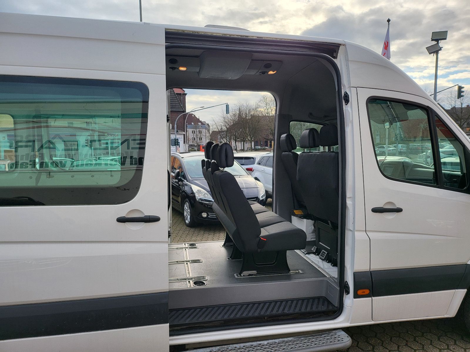 Fahrzeugabbildung Volkswagen Crafter 35 lang L3H2 Hochdach*Behindertengerecht