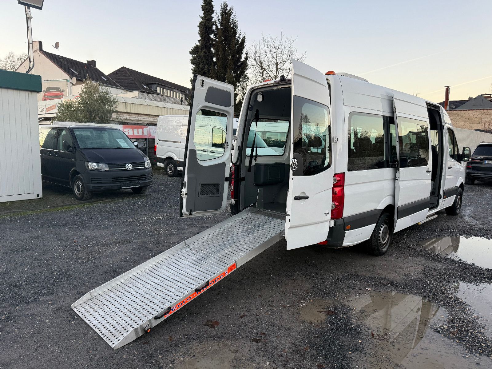 Fahrzeugabbildung Volkswagen Crafter Kombi 35 lang L3H2 Behindertengerecht!!!