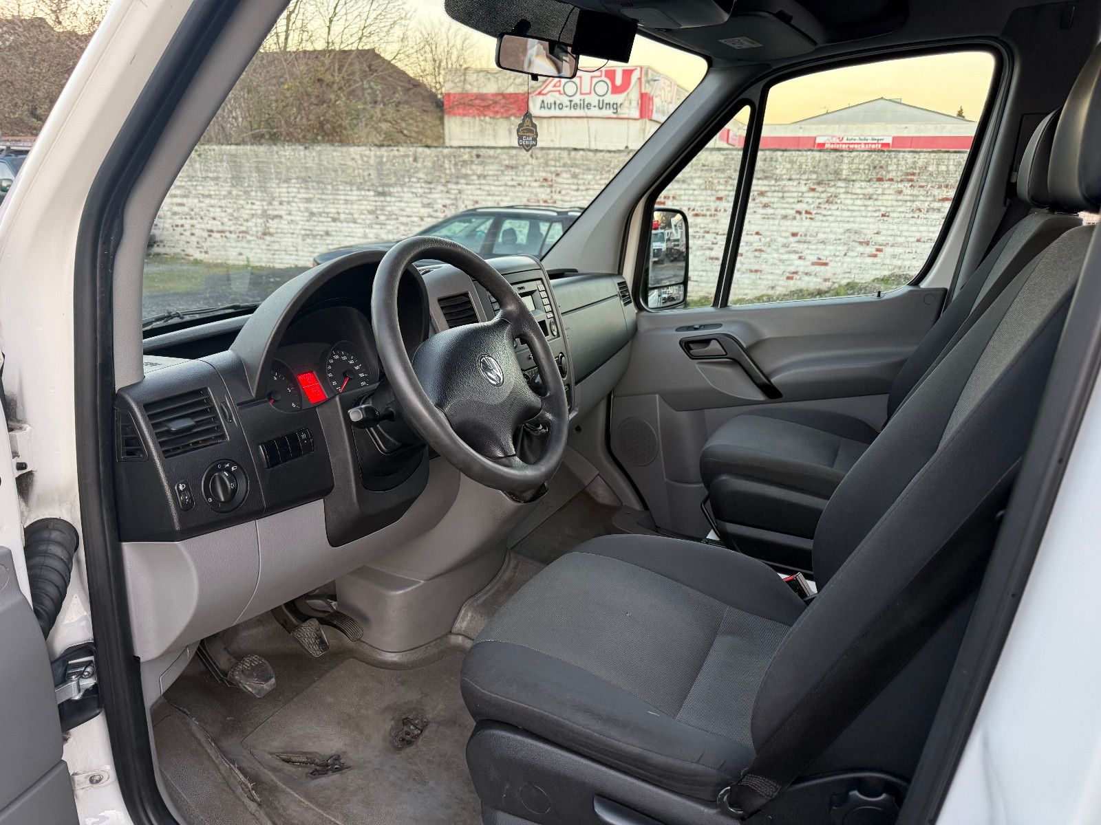 Fahrzeugabbildung Volkswagen Crafter Kombi 35 lang L3H2 Behindertengerecht!!!
