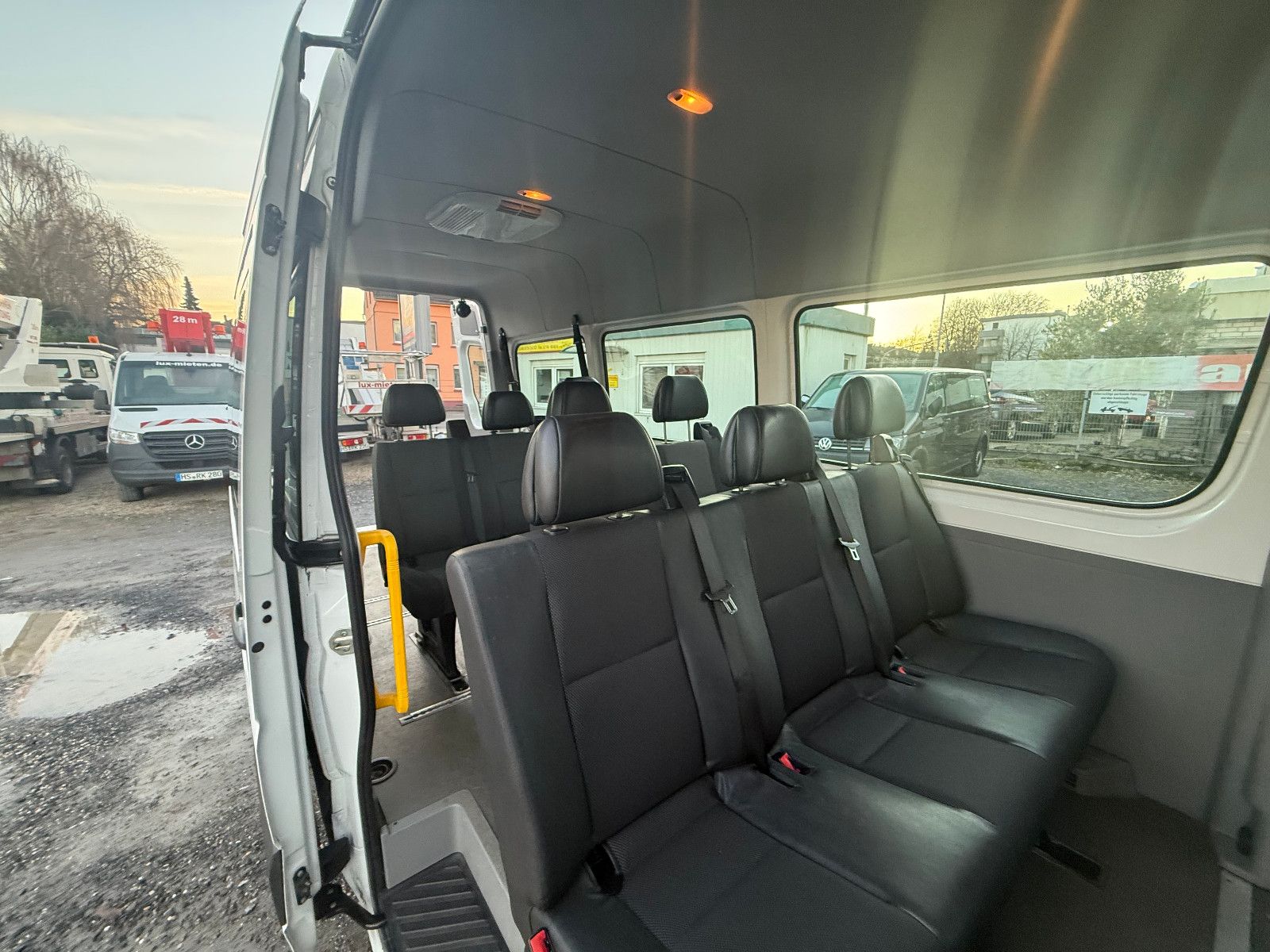 Fahrzeugabbildung Volkswagen Crafter Kombi 35 lang L3H2 Behindertengerecht!!!
