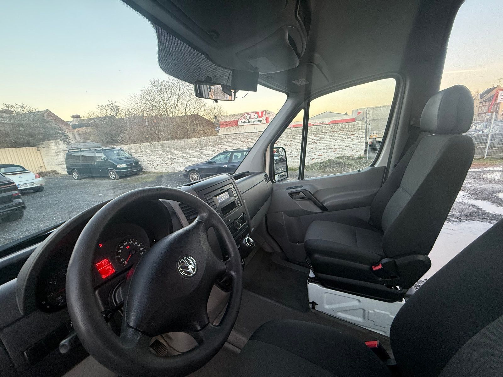 Fahrzeugabbildung Volkswagen Crafter Kombi 35 lang L3H2 Behindertengerecht!!!