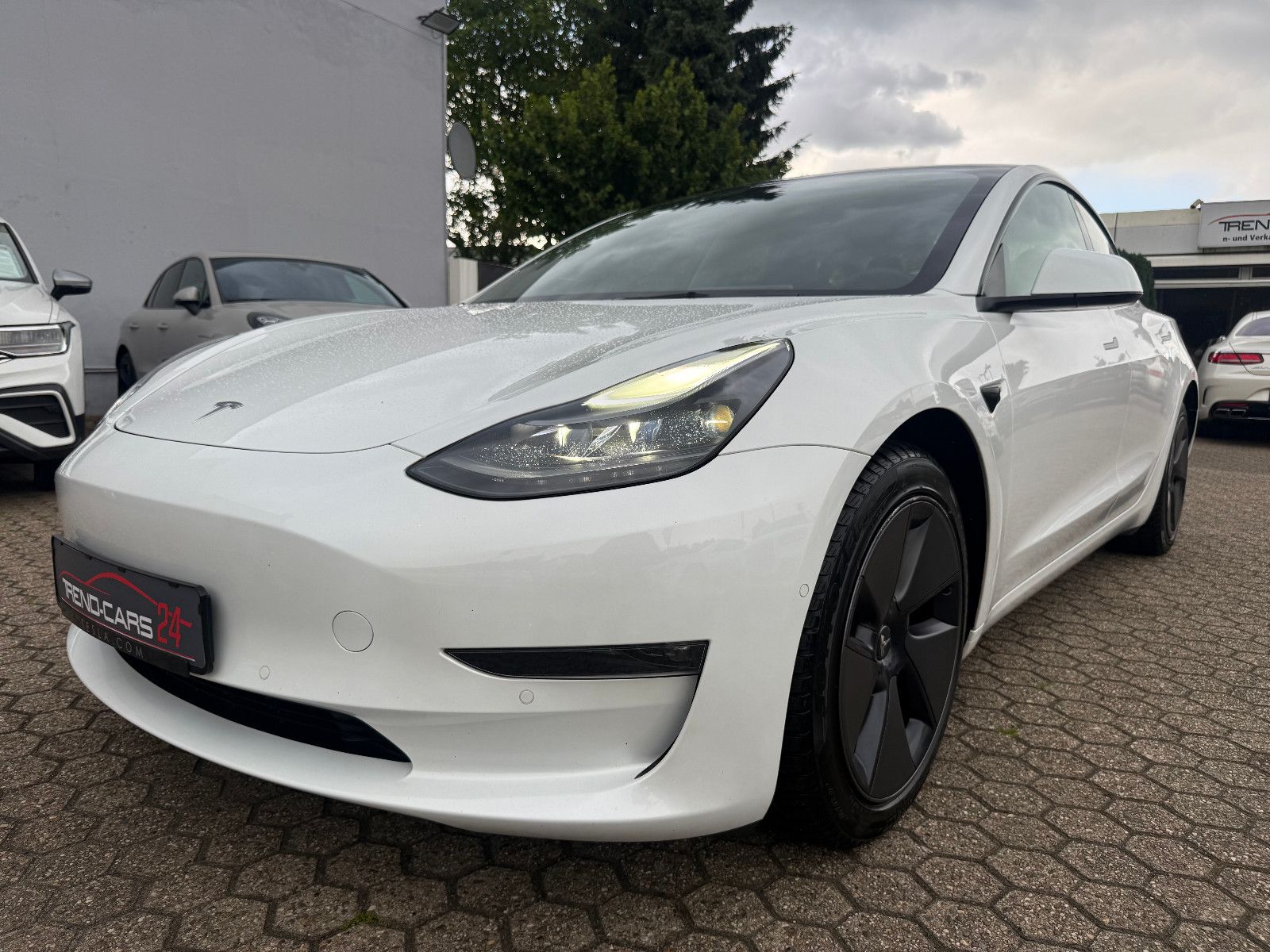 Tesla Model 3 *Long Range* Dual Motor *AWD* Autopilot