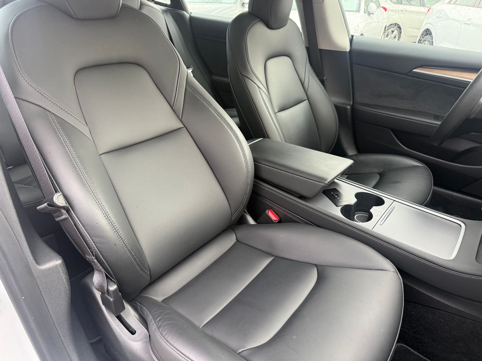 Fahrzeugabbildung Tesla Model 3 *Long Range* Dual Motor *AWD* Autopilot