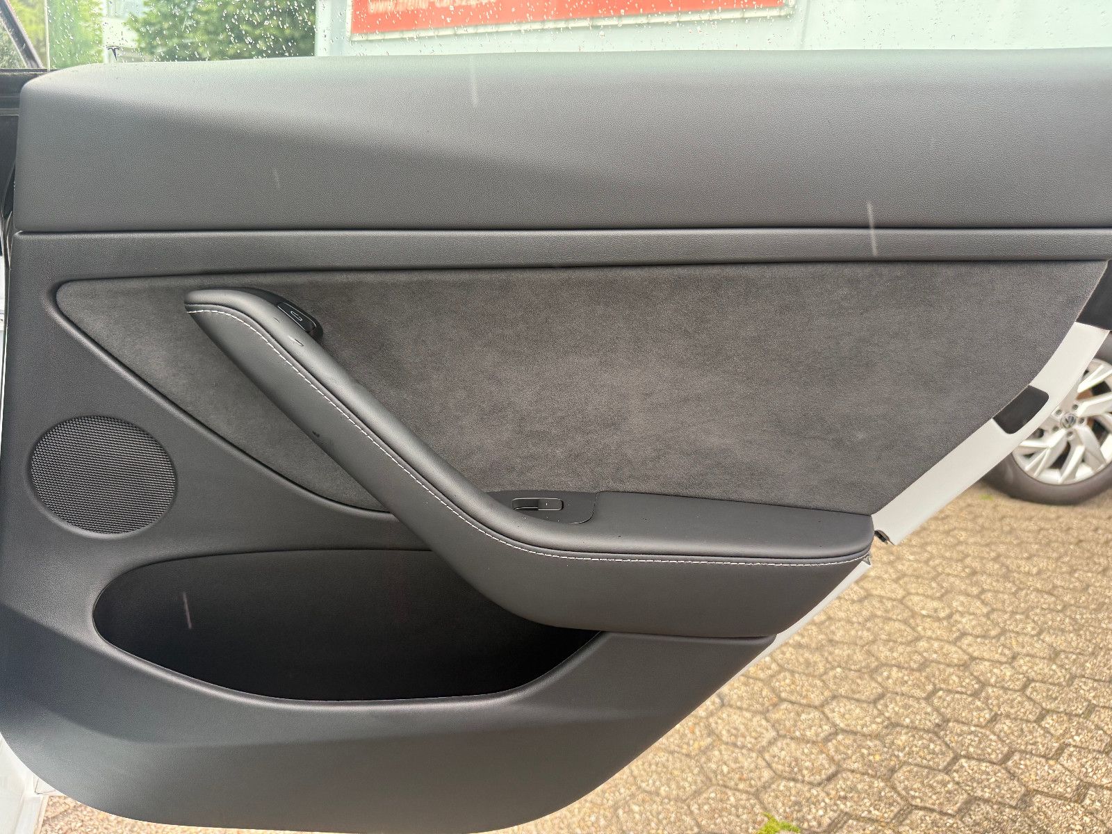 Fahrzeugabbildung Tesla Model 3 *Long Range* Dual Motor *AWD* Autopilot