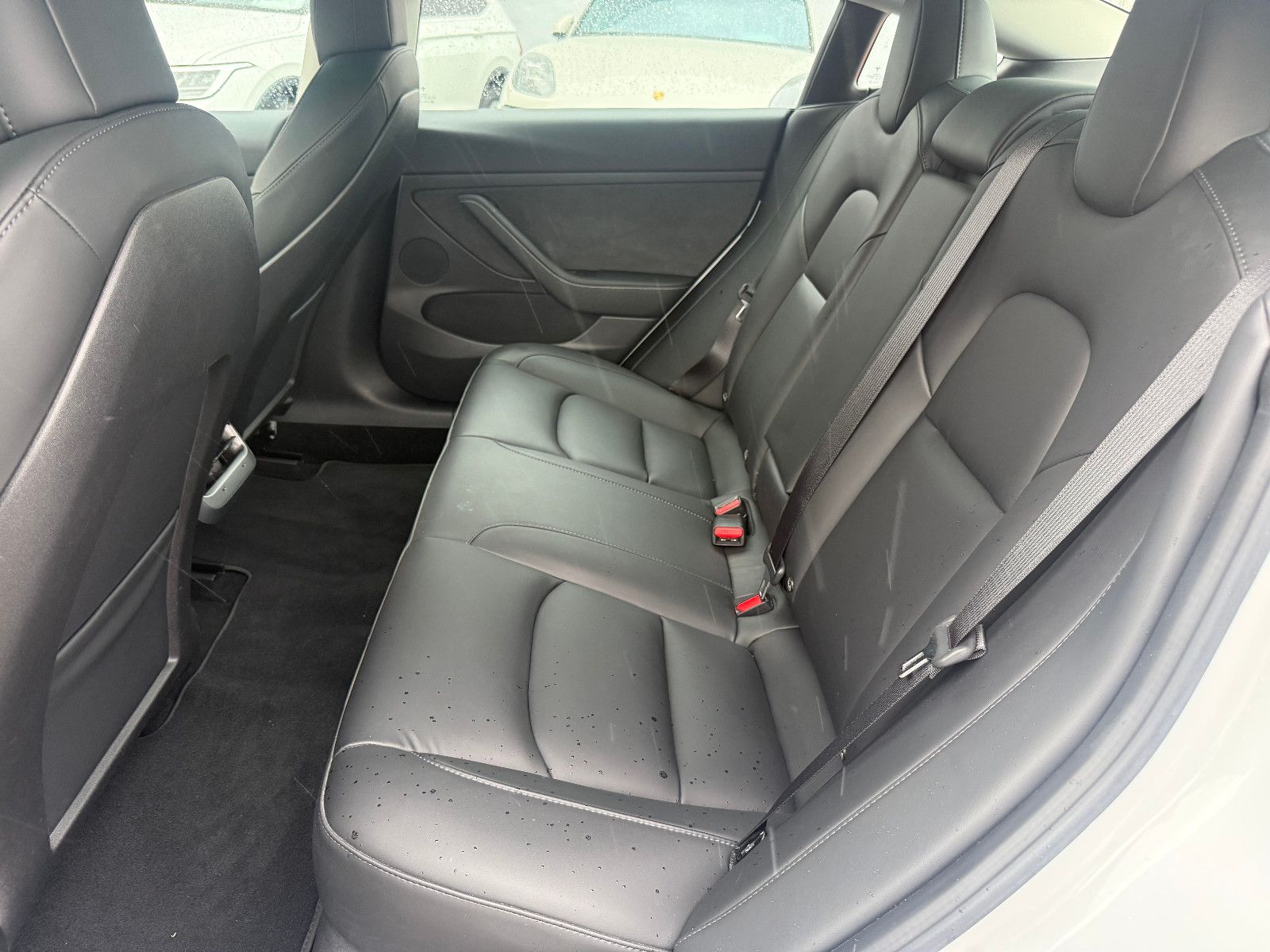 Fahrzeugabbildung Tesla Model 3 *Long Range* Dual Motor *AWD* Autopilot