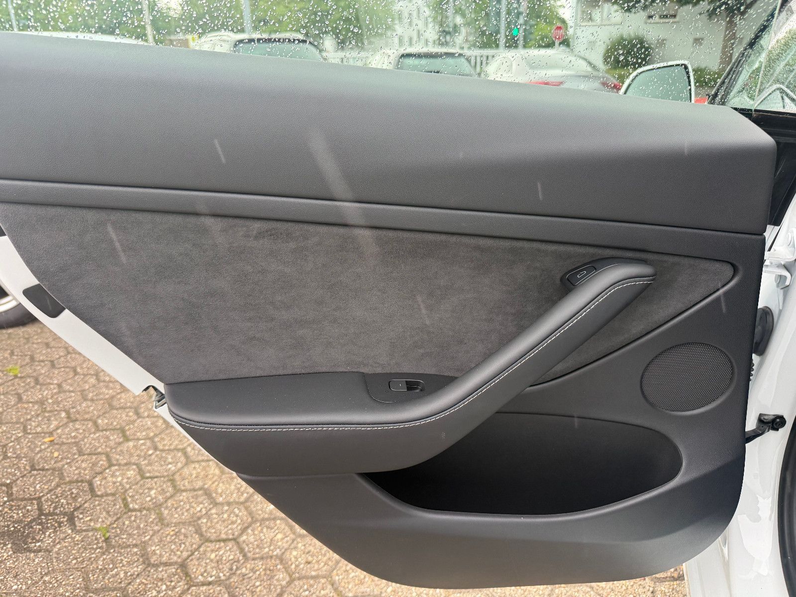 Fahrzeugabbildung Tesla Model 3 *Long Range* Dual Motor *AWD* Autopilot