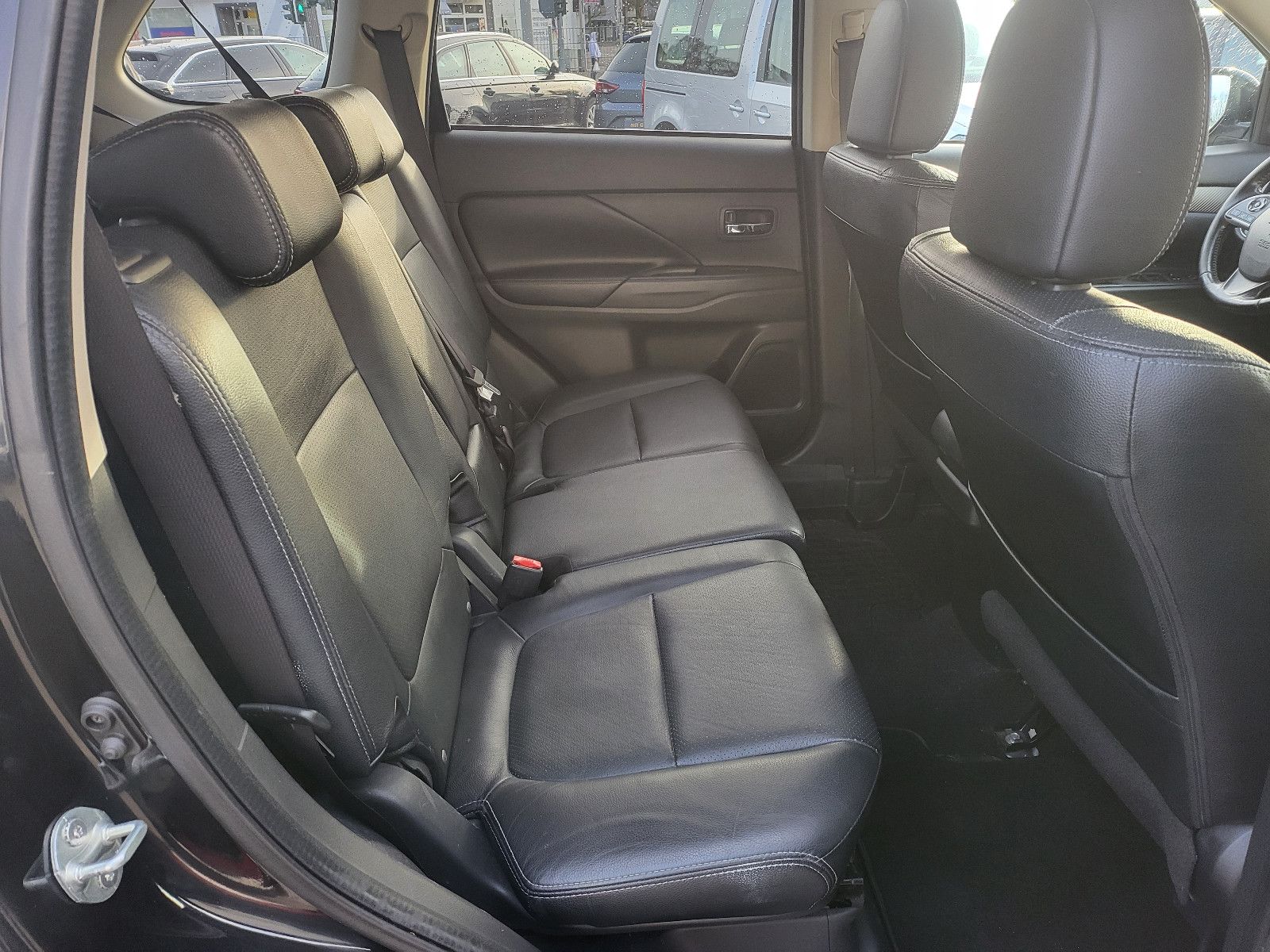 Fahrzeugabbildung Mitsubishi Outlander ClearTec Instyle 4WD ***7 Sitzer***