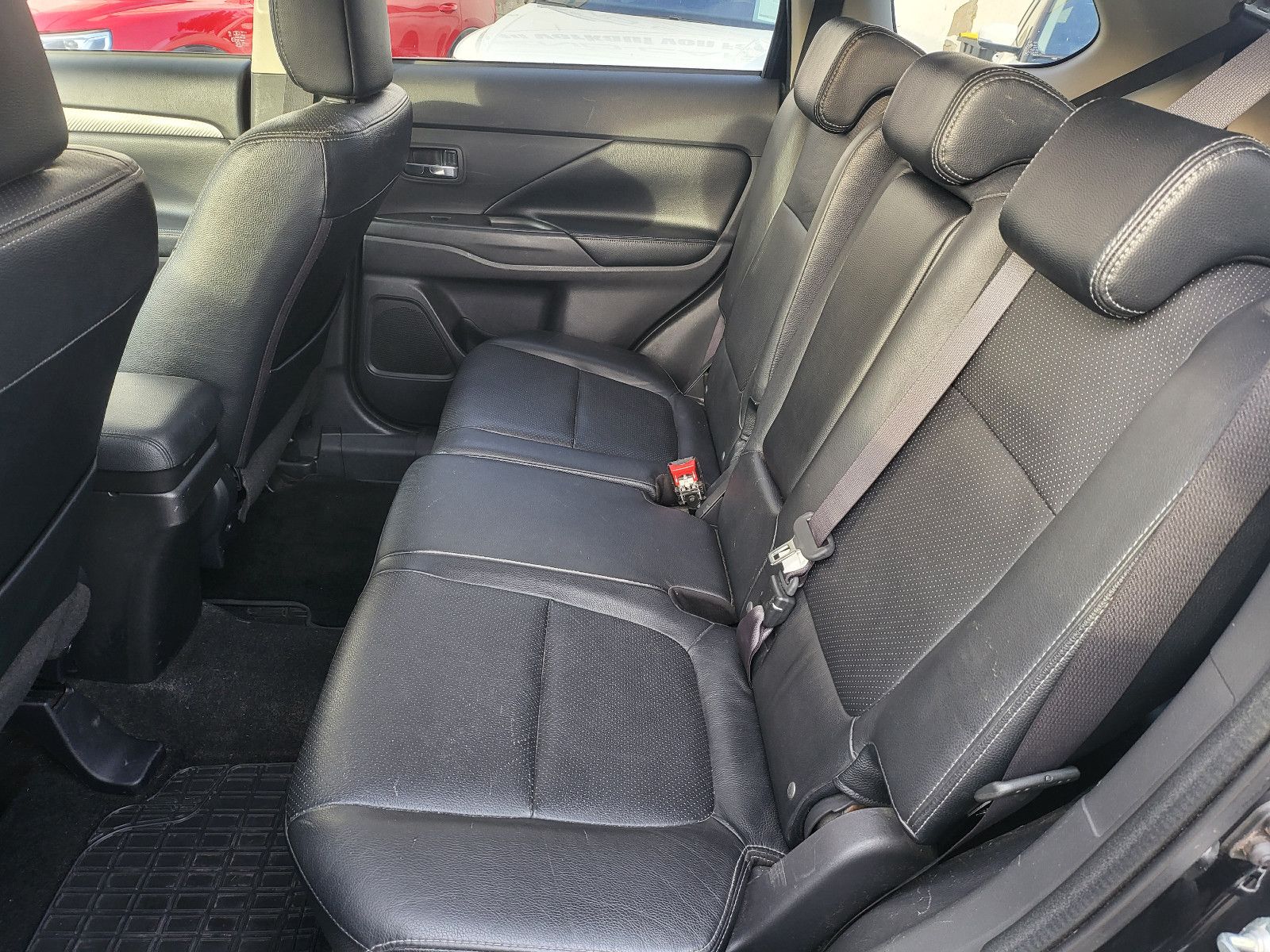 Fahrzeugabbildung Mitsubishi Outlander ClearTec Instyle 4WD ***7 Sitzer***
