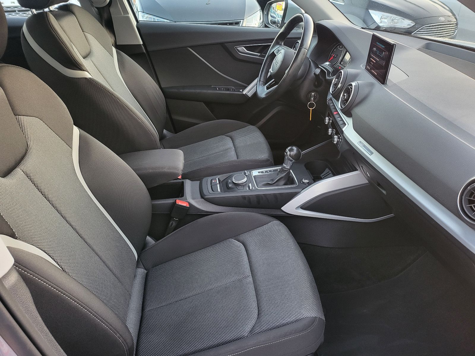 Fahrzeugabbildung Audi Q2 35 TFSI sport*Tempomat*Navi*Sitzheizung*
