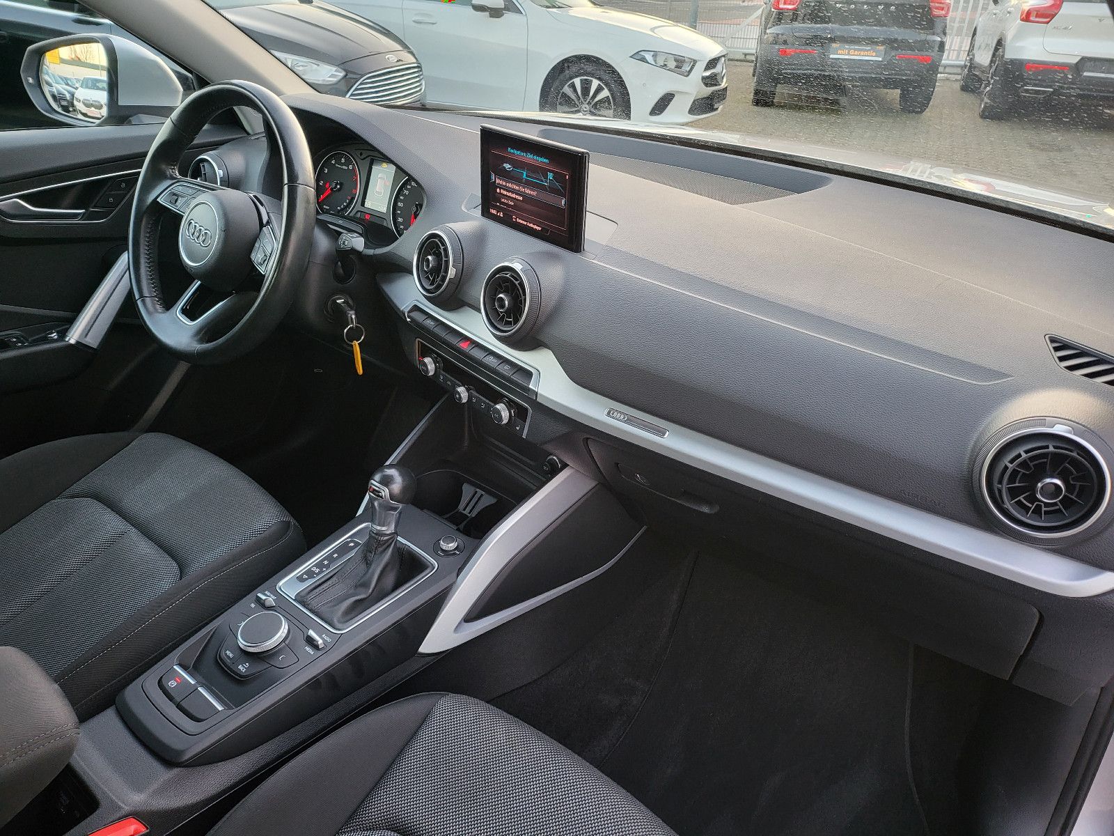 Fahrzeugabbildung Audi Q2 35 TFSI sport*Tempomat*Navi*Sitzheizung*