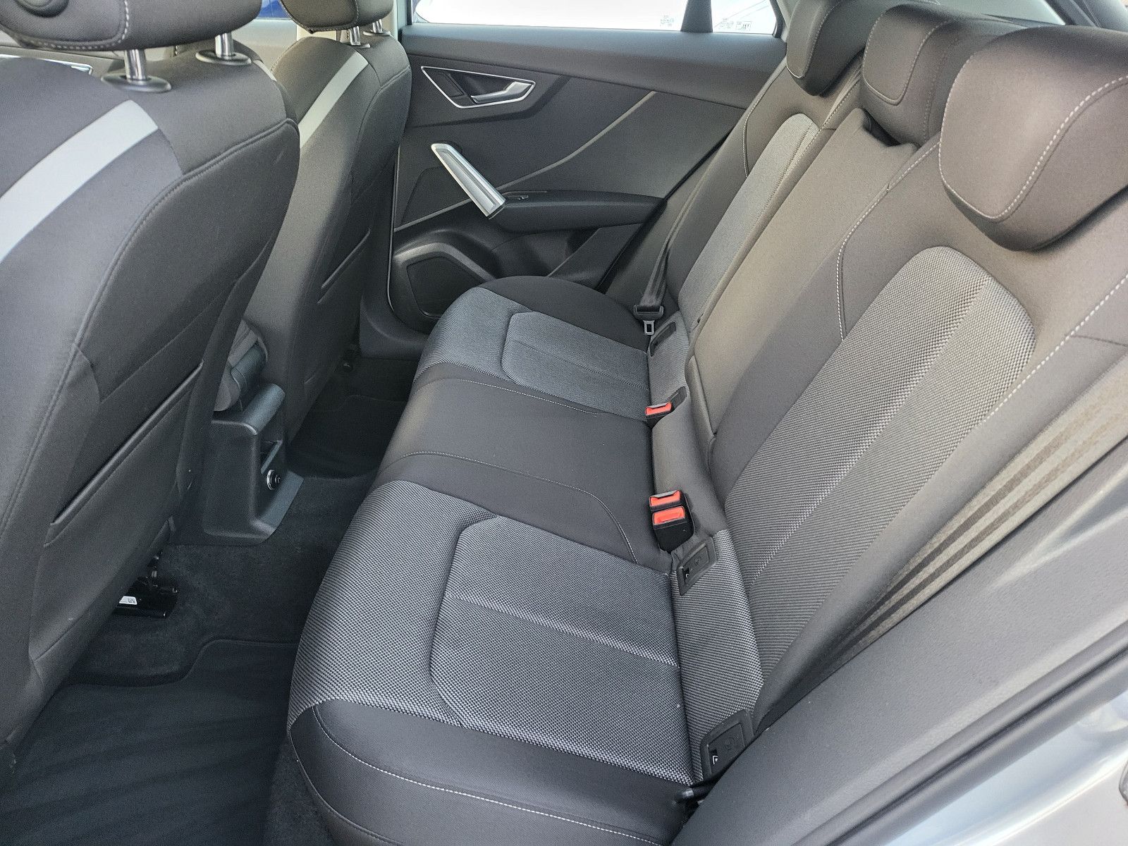 Fahrzeugabbildung Audi Q2 35 TFSI sport*Tempomat*Navi*Sitzheizung*