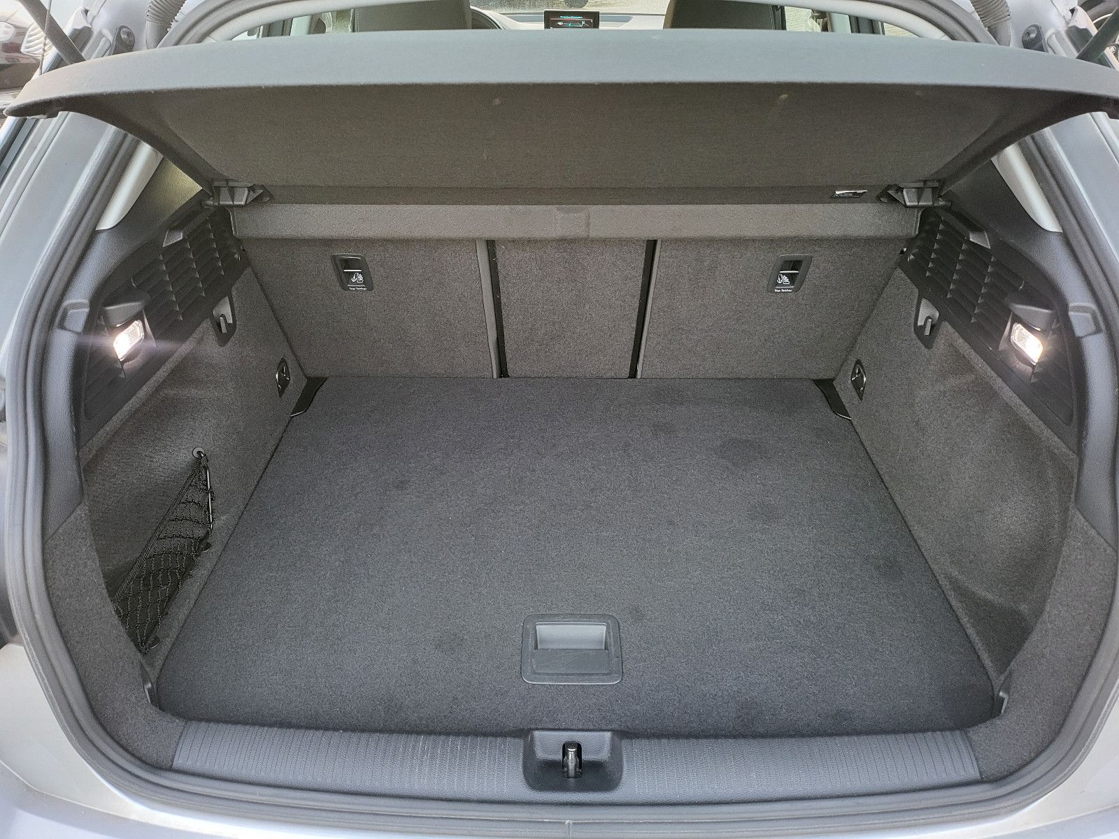 Fahrzeugabbildung Audi Q2 35 TFSI sport*Tempomat*Navi*Sitzheizung*