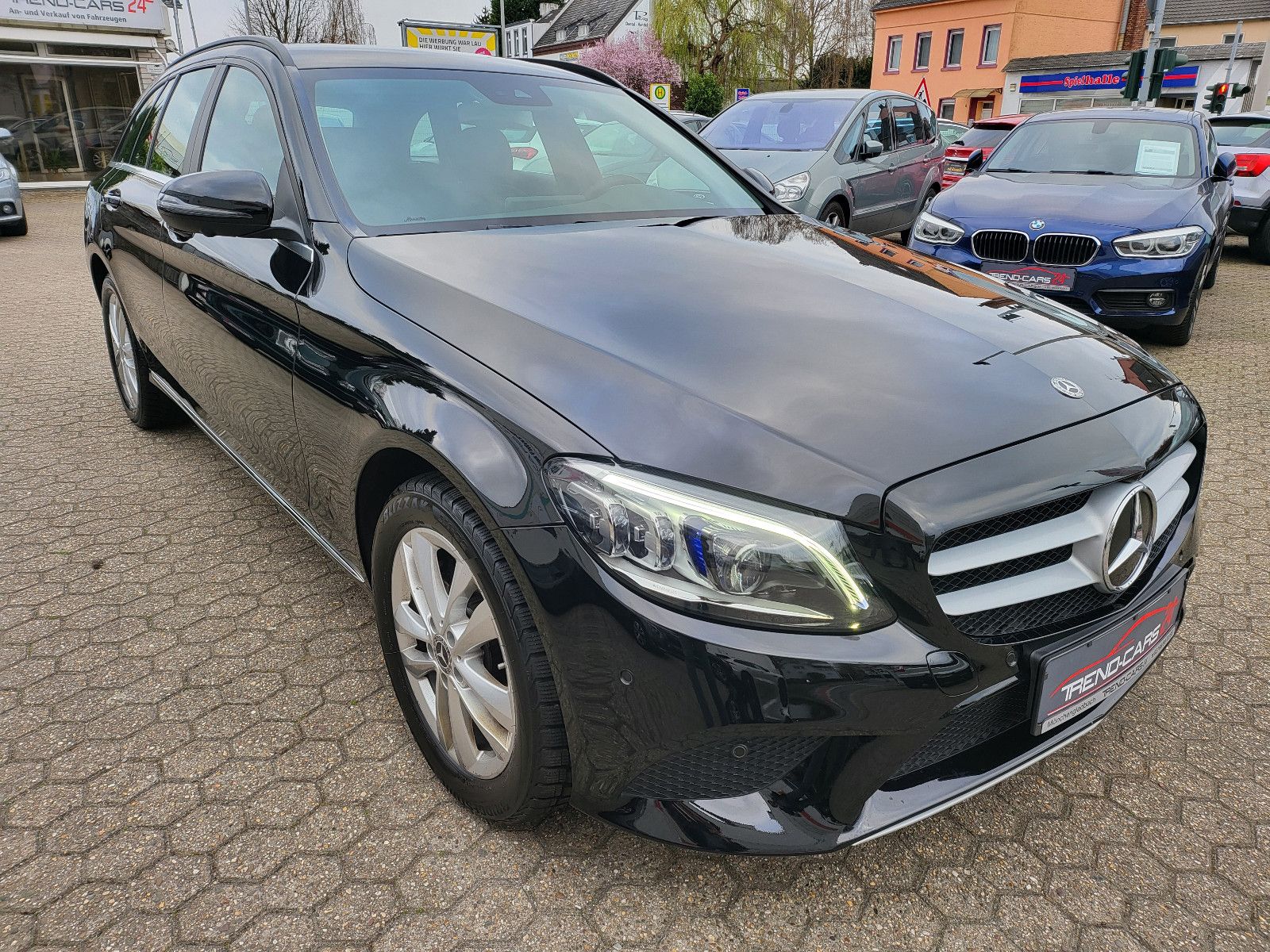 Fahrzeugabbildung Mercedes-Benz C 220  T d 4Matic*ACC*360 Kamera*Standheizung