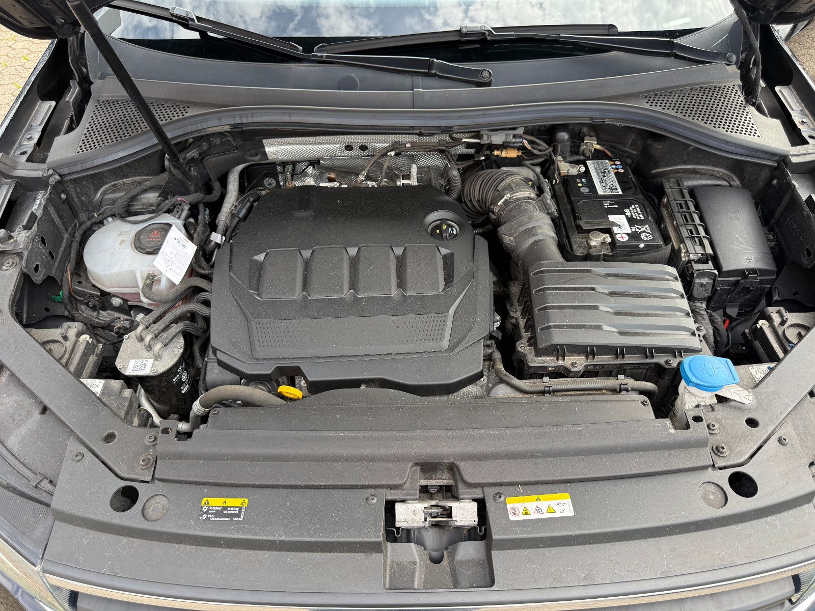 Fahrzeugabbildung Volkswagen Tiguan Life 4Motion*ACC*AHK*NAVI*