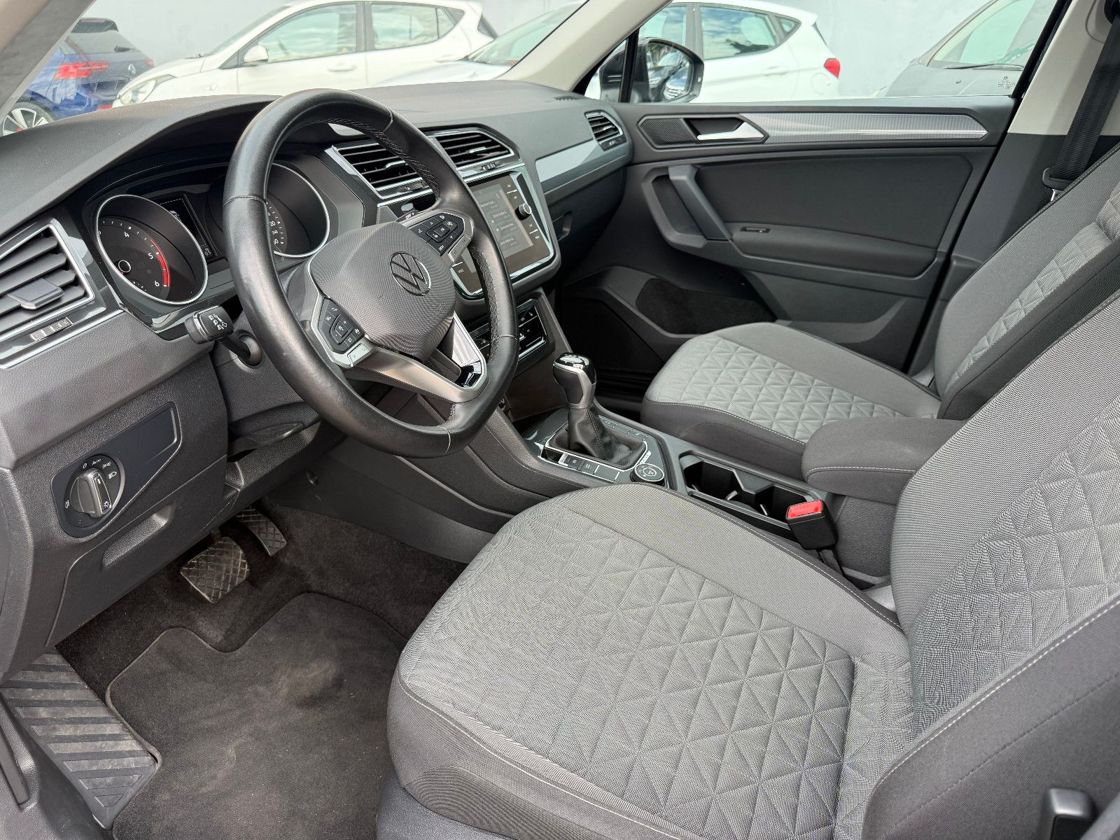 Fahrzeugabbildung Volkswagen Tiguan Life 4Motion*ACC*AHK*NAVI*