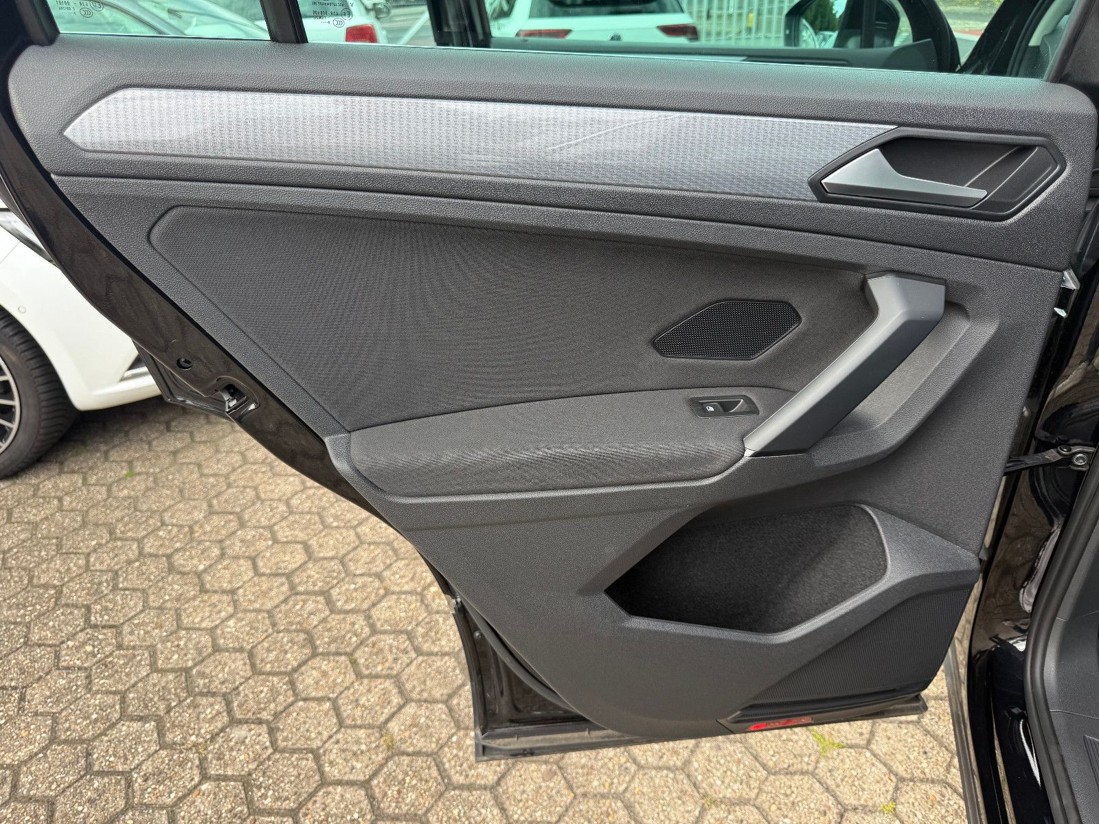 Fahrzeugabbildung Volkswagen Tiguan Life 4Motion*ACC*AHK*NAVI*