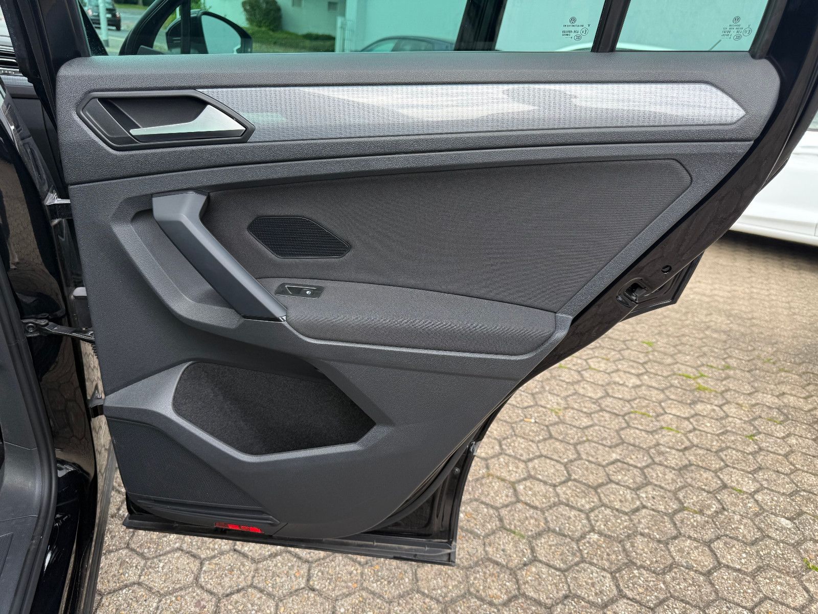 Fahrzeugabbildung Volkswagen Tiguan Life 4Motion*ACC*AHK*NAVI*