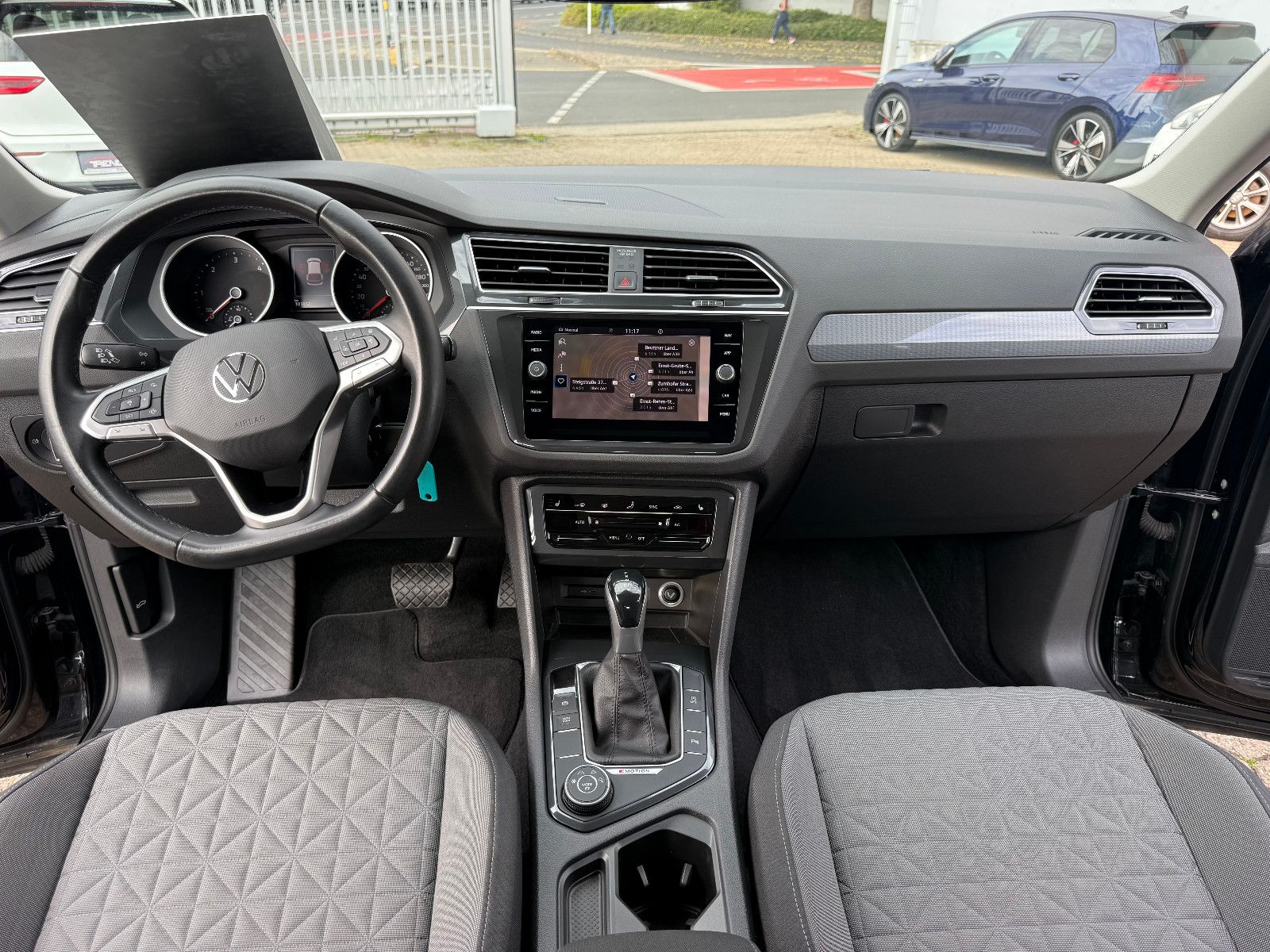 Fahrzeugabbildung Volkswagen Tiguan Life 4Motion*ACC*AHK*NAVI*